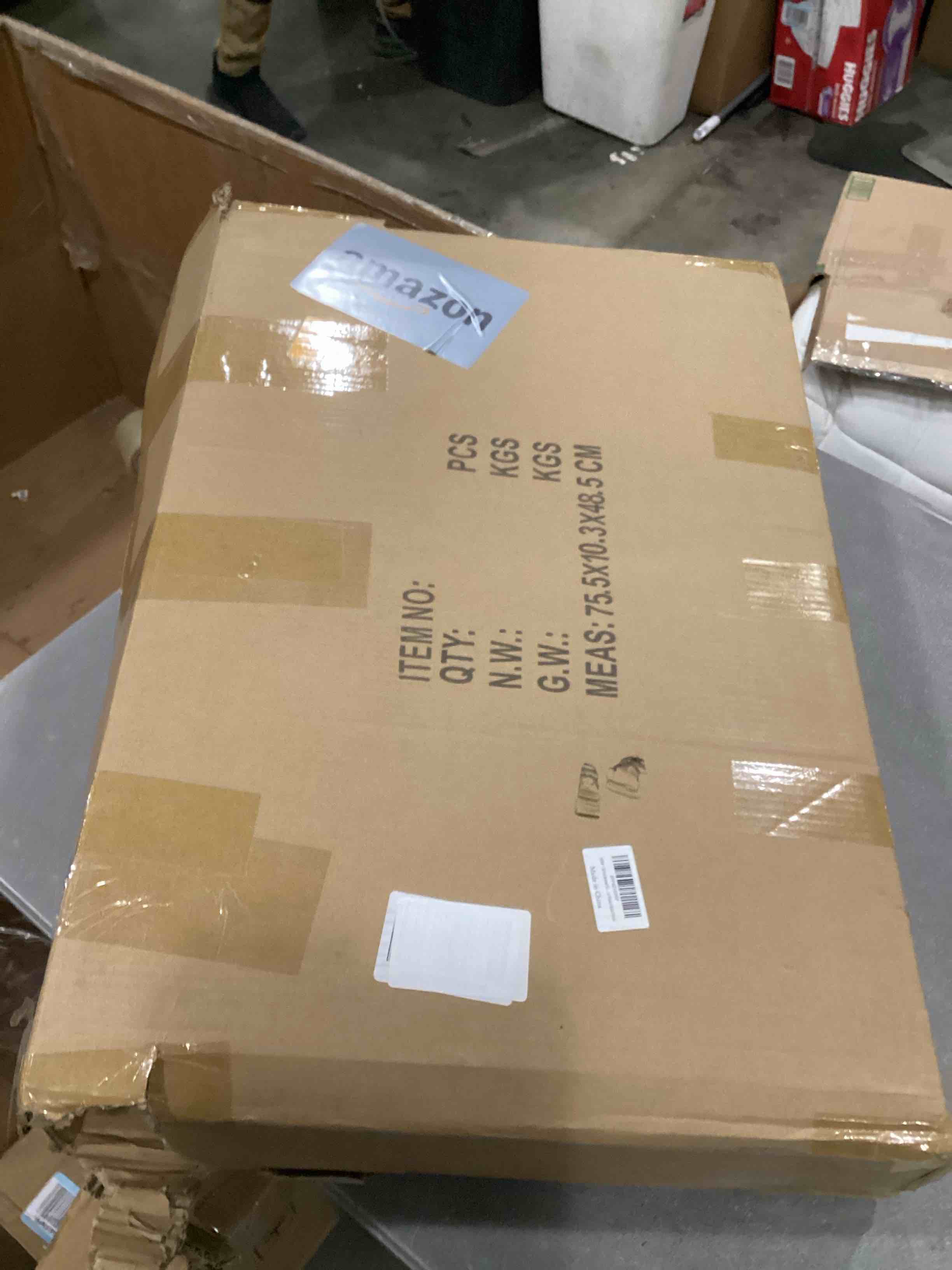 https://s3.amazonaws.com/lotting-images-prod/bidfta/PNK2558722_1746703101418.jpeg