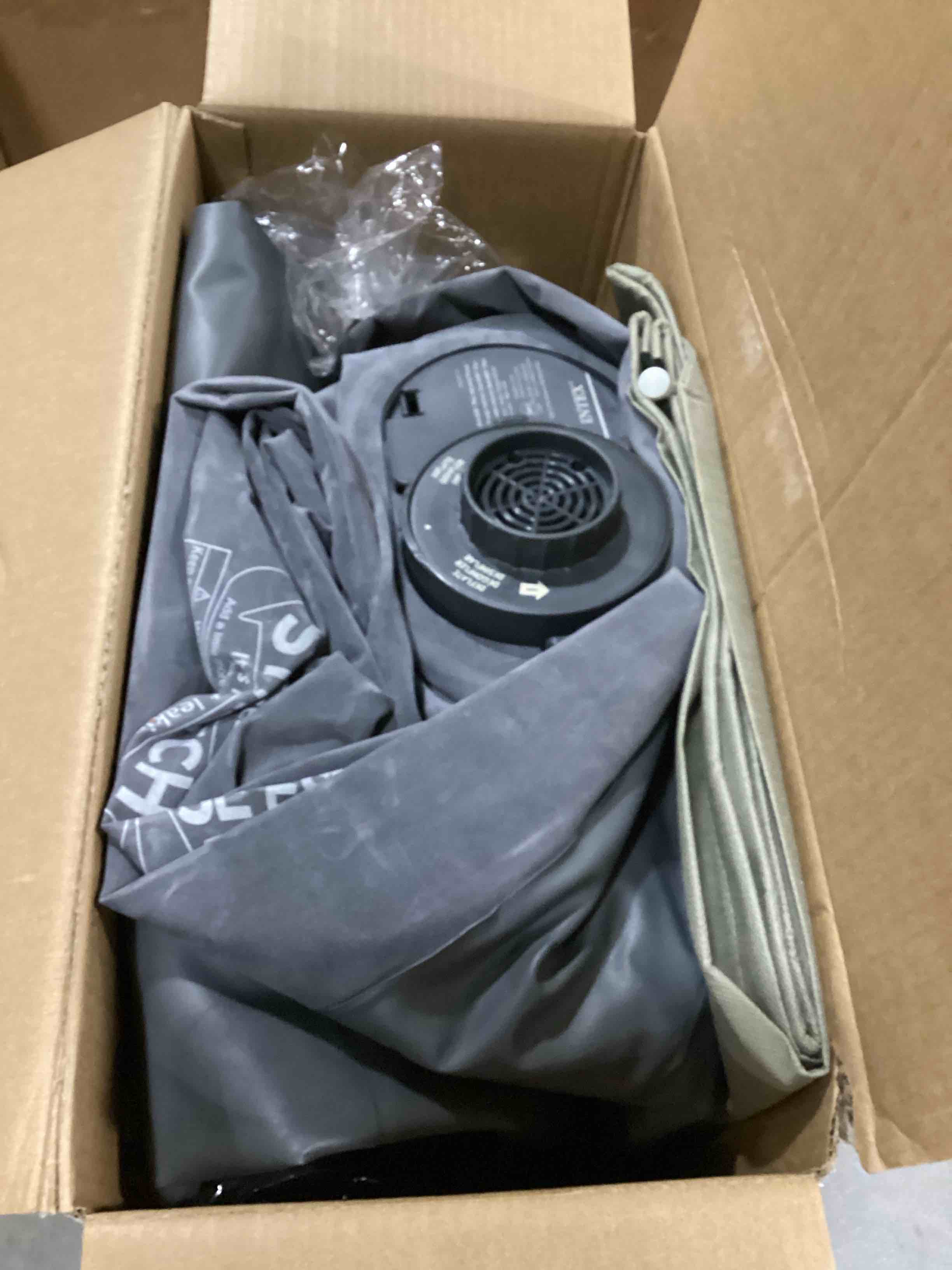 https://s3.amazonaws.com/lotting-images-prod/bidfta/PNK2558887_1747049620758.jpeg