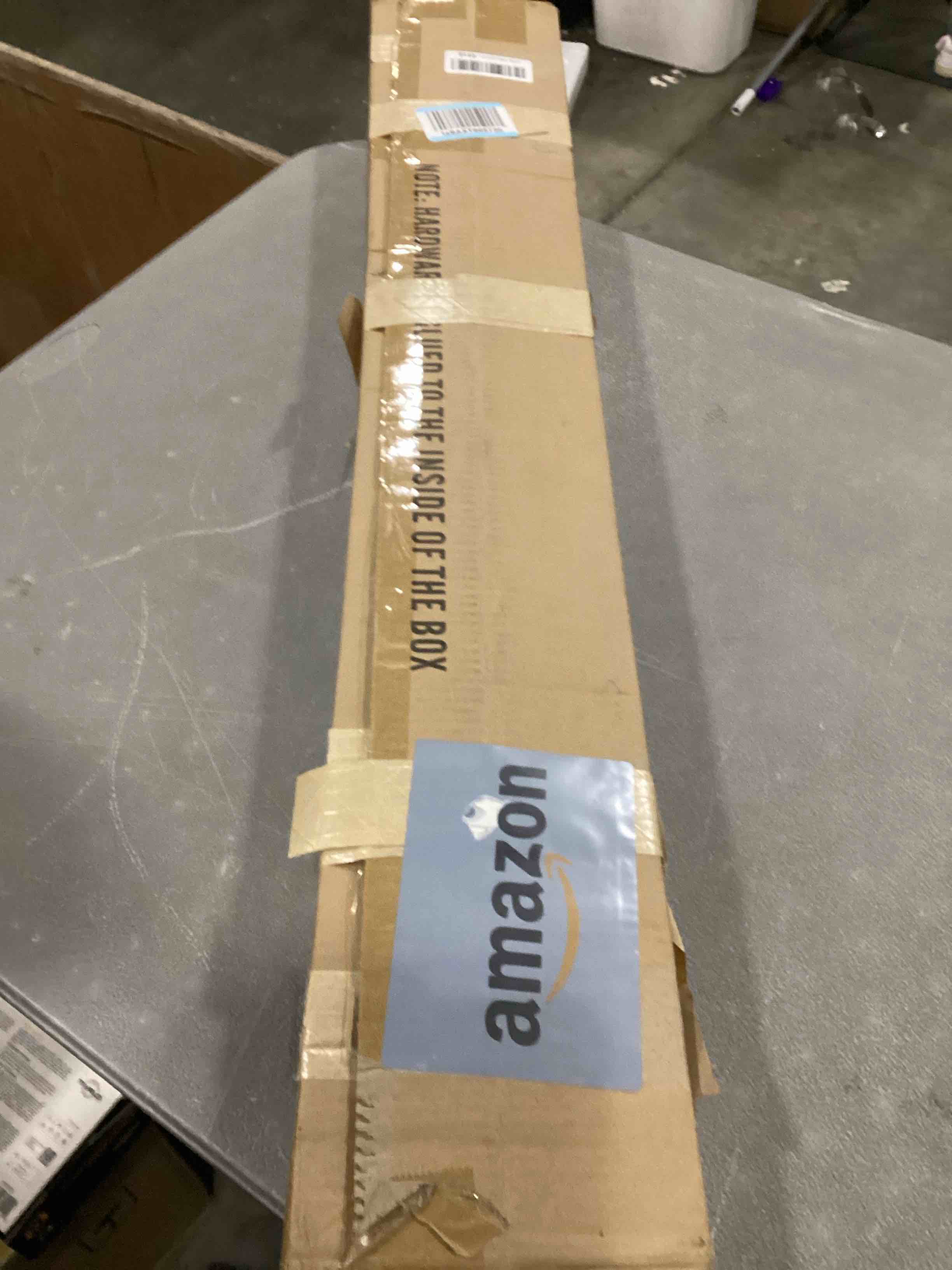 https://s3.amazonaws.com/lotting-images-prod/bidfta/PNK2558958_1747067780712.jpeg