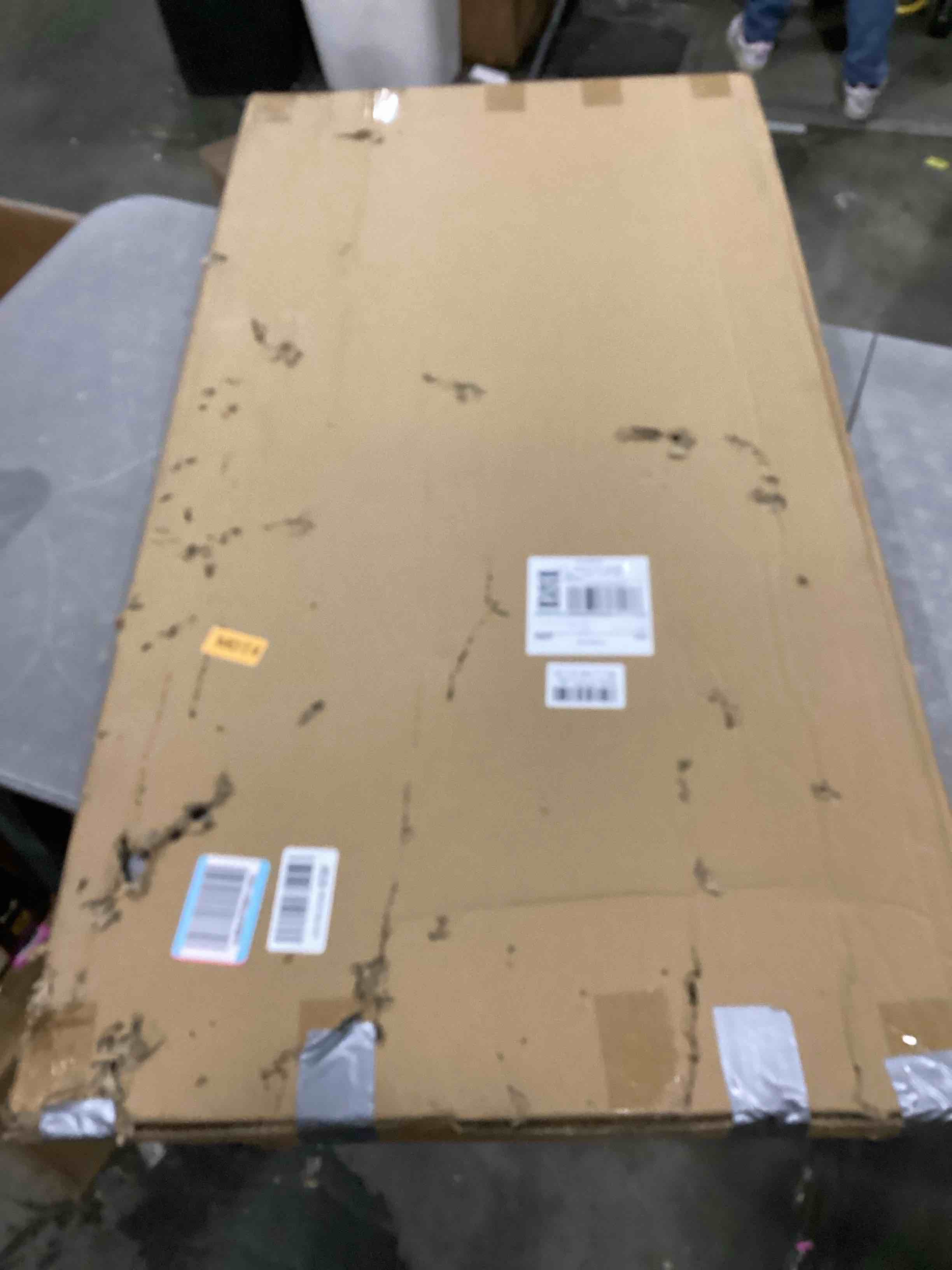 https://s3.amazonaws.com/lotting-images-prod/bidfta/PNK2558986_1747071551189.jpeg