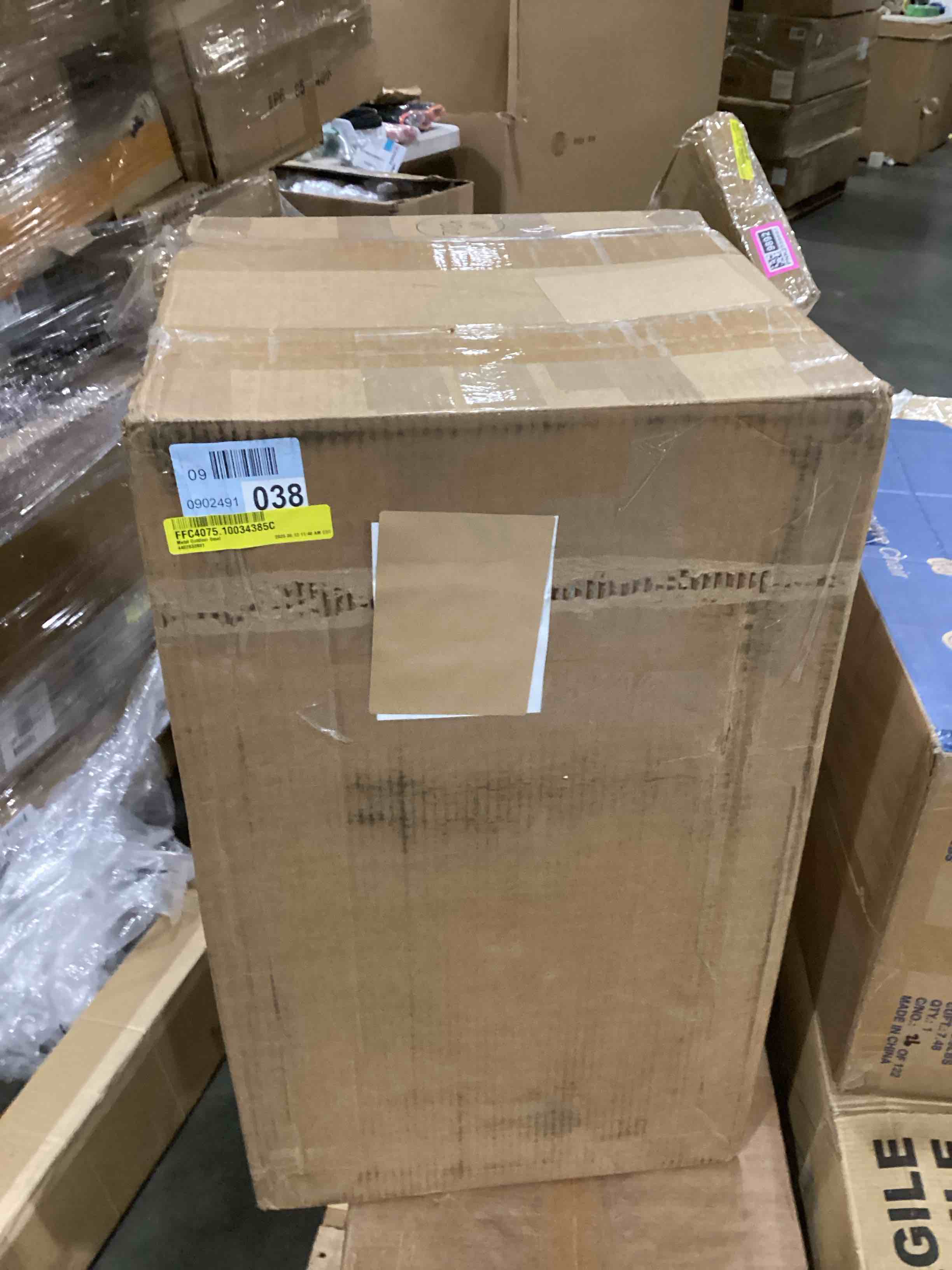 https://s3.amazonaws.com/lotting-images-prod/bidfta/PNK2559893_1747840793397.jpeg