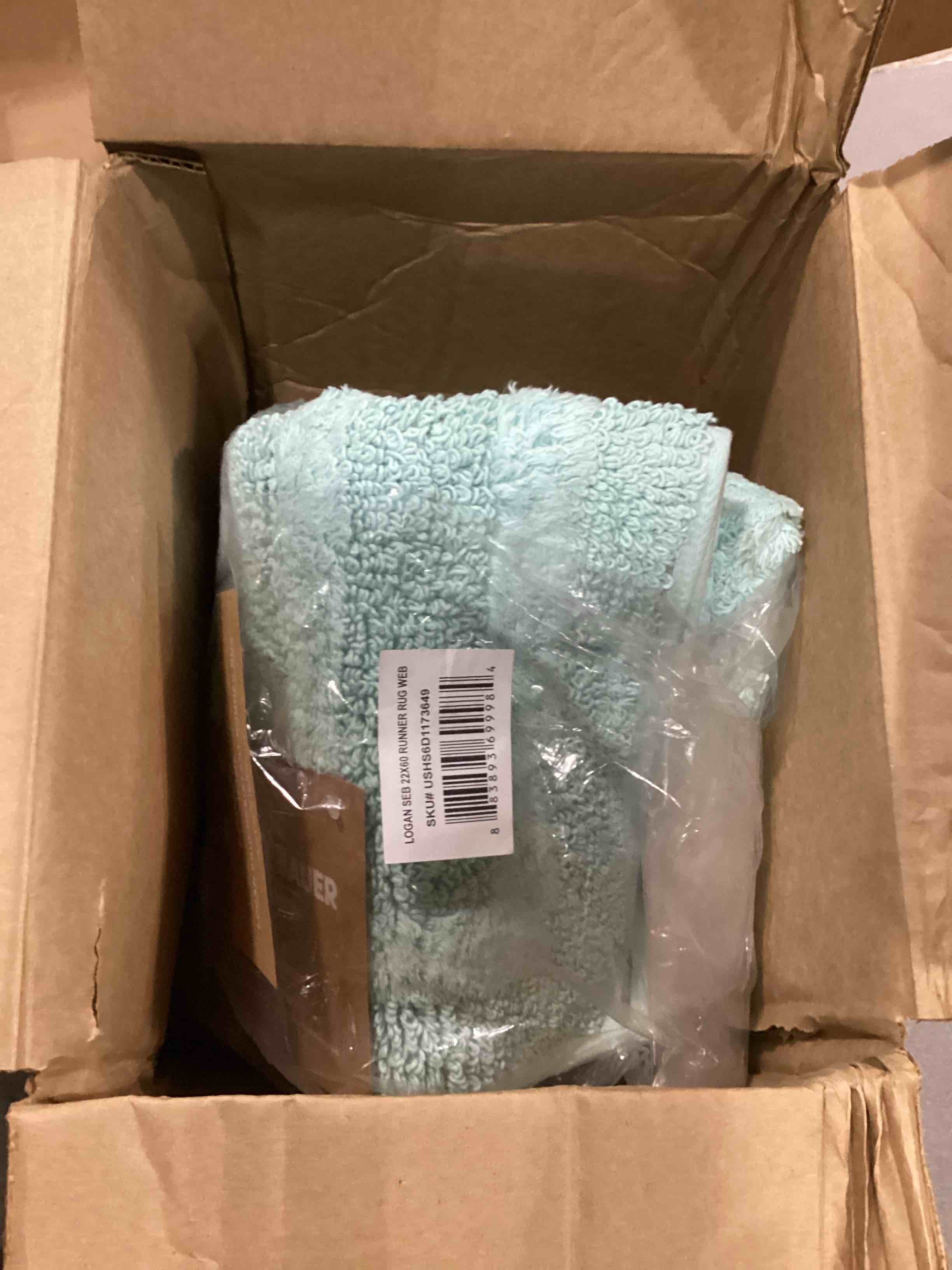 https://s3.amazonaws.com/lotting-images-prod/bidfta/PNK2559924_1747850152109.jpeg