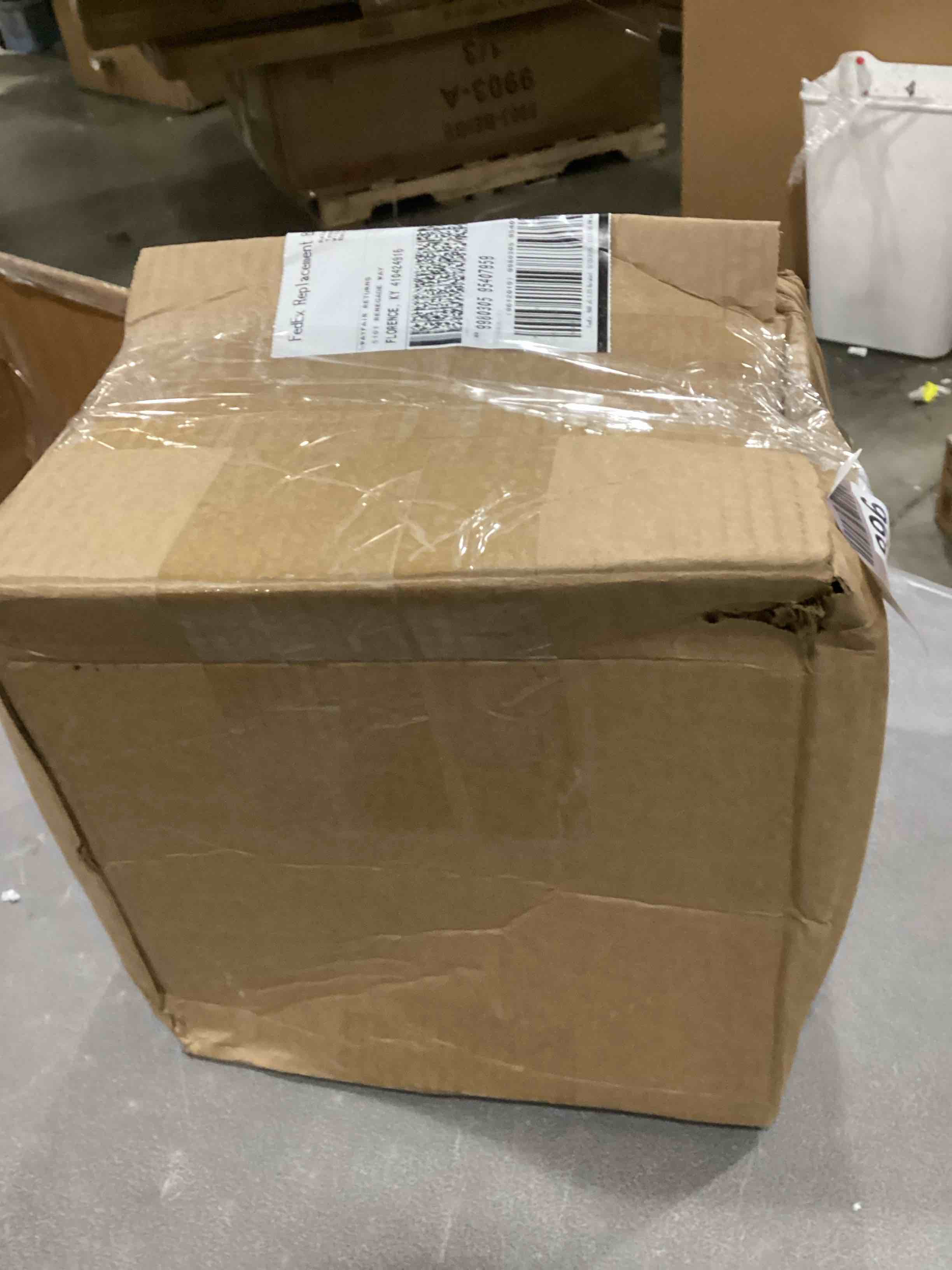 https://s3.amazonaws.com/lotting-images-prod/bidfta/PNK2559924_1747850165333.jpeg