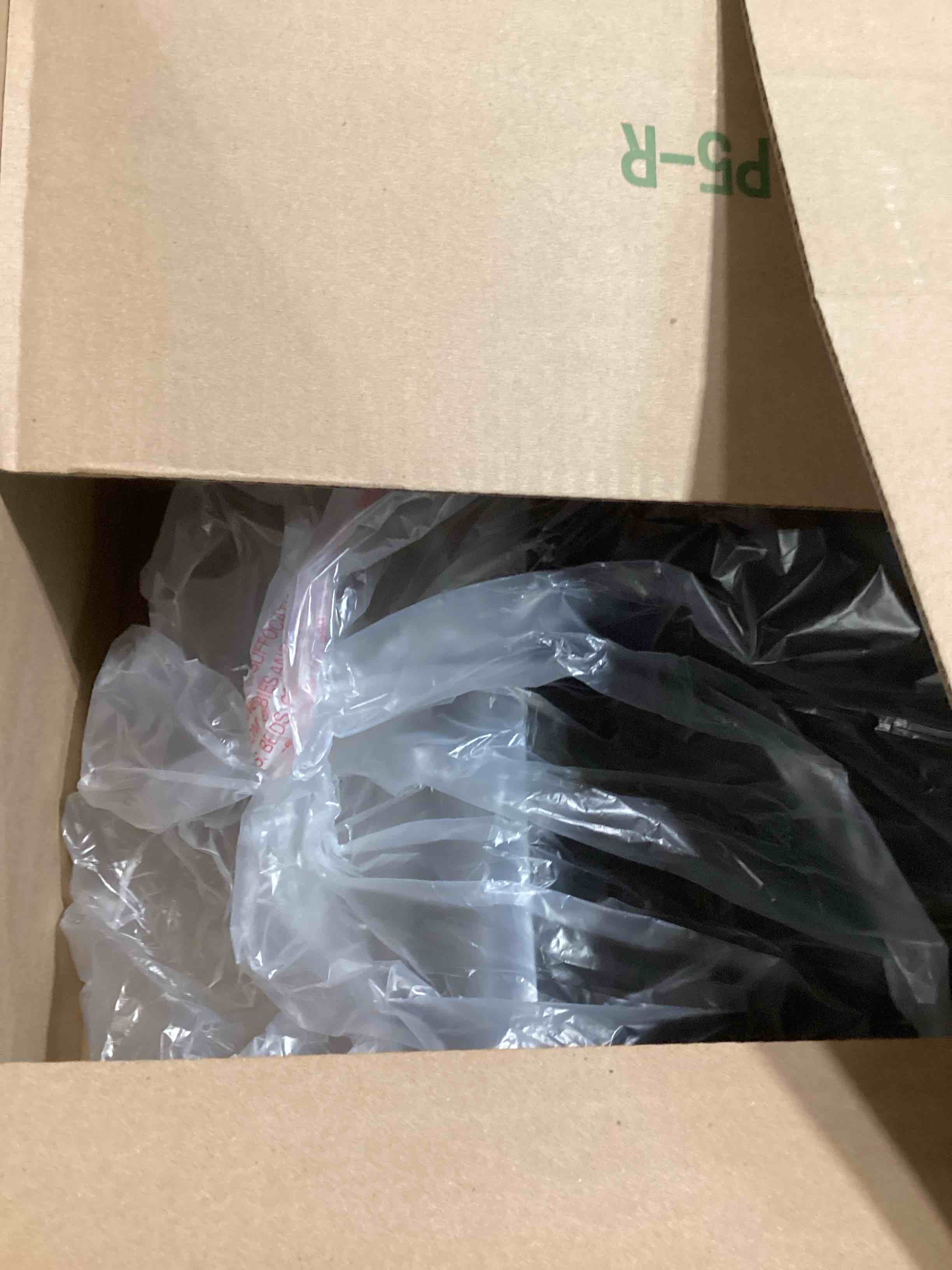 https://s3.amazonaws.com/lotting-images-prod/bidfta/PNK2584300_1750851801066.jpeg