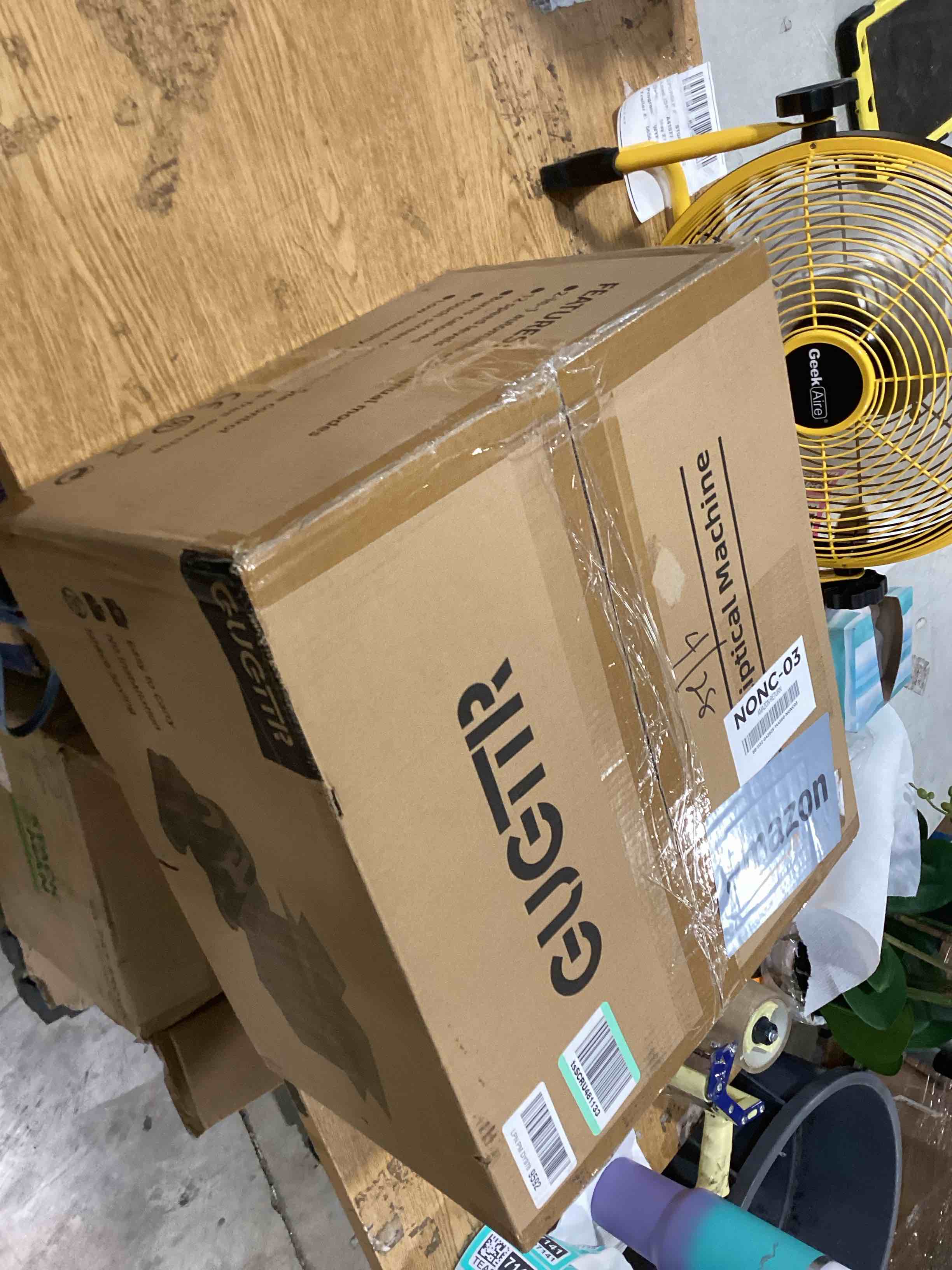 https://s3.amazonaws.com/lotting-images-prod/bidfta/PNK2584358_1750861747199.jpeg