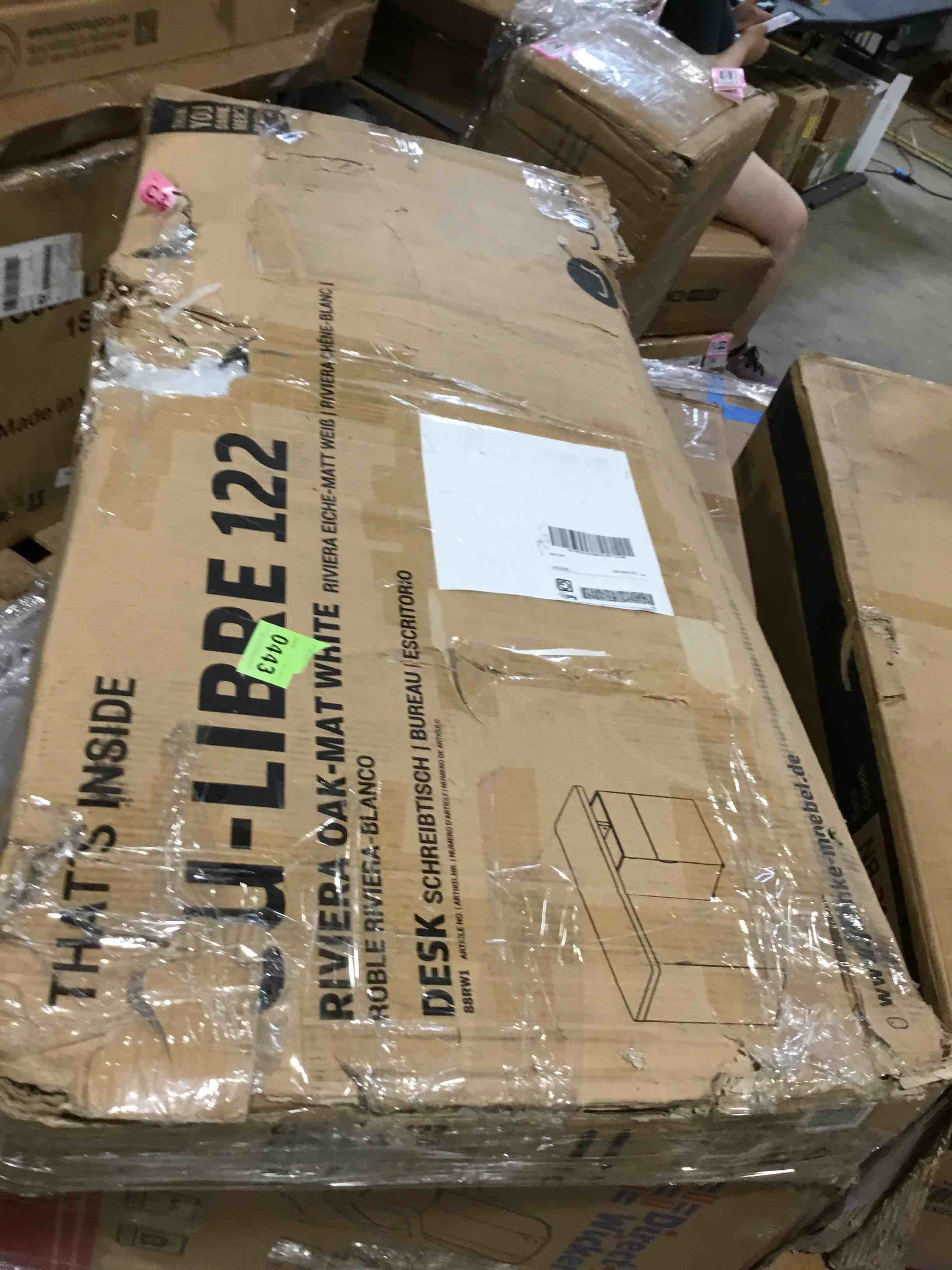 https://s3.amazonaws.com/lotting-images-prod/bidfta/PNK2584443_1750947296762.jpeg