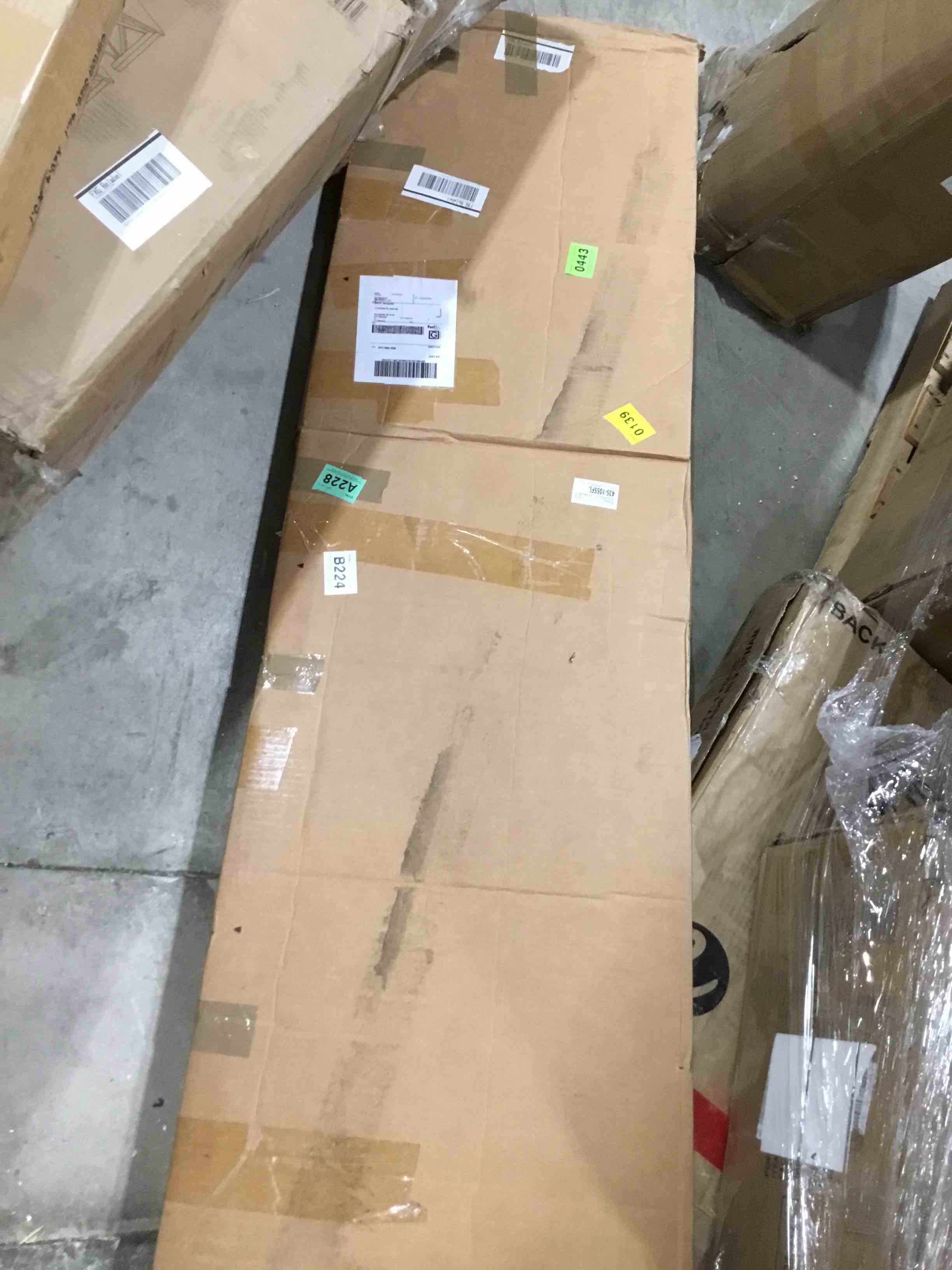 https://s3.amazonaws.com/lotting-images-prod/bidfta/PNK2584724_1751297857327.jpeg