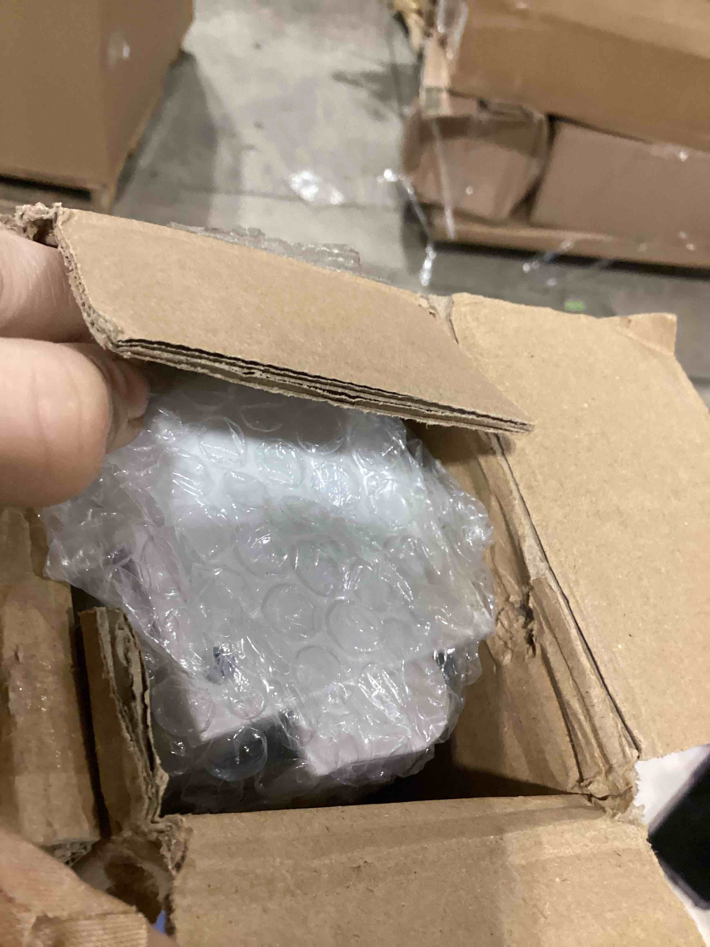 https://s3.amazonaws.com/lotting-images-prod/bidfta/PNK2584877_1751542599680.jpeg