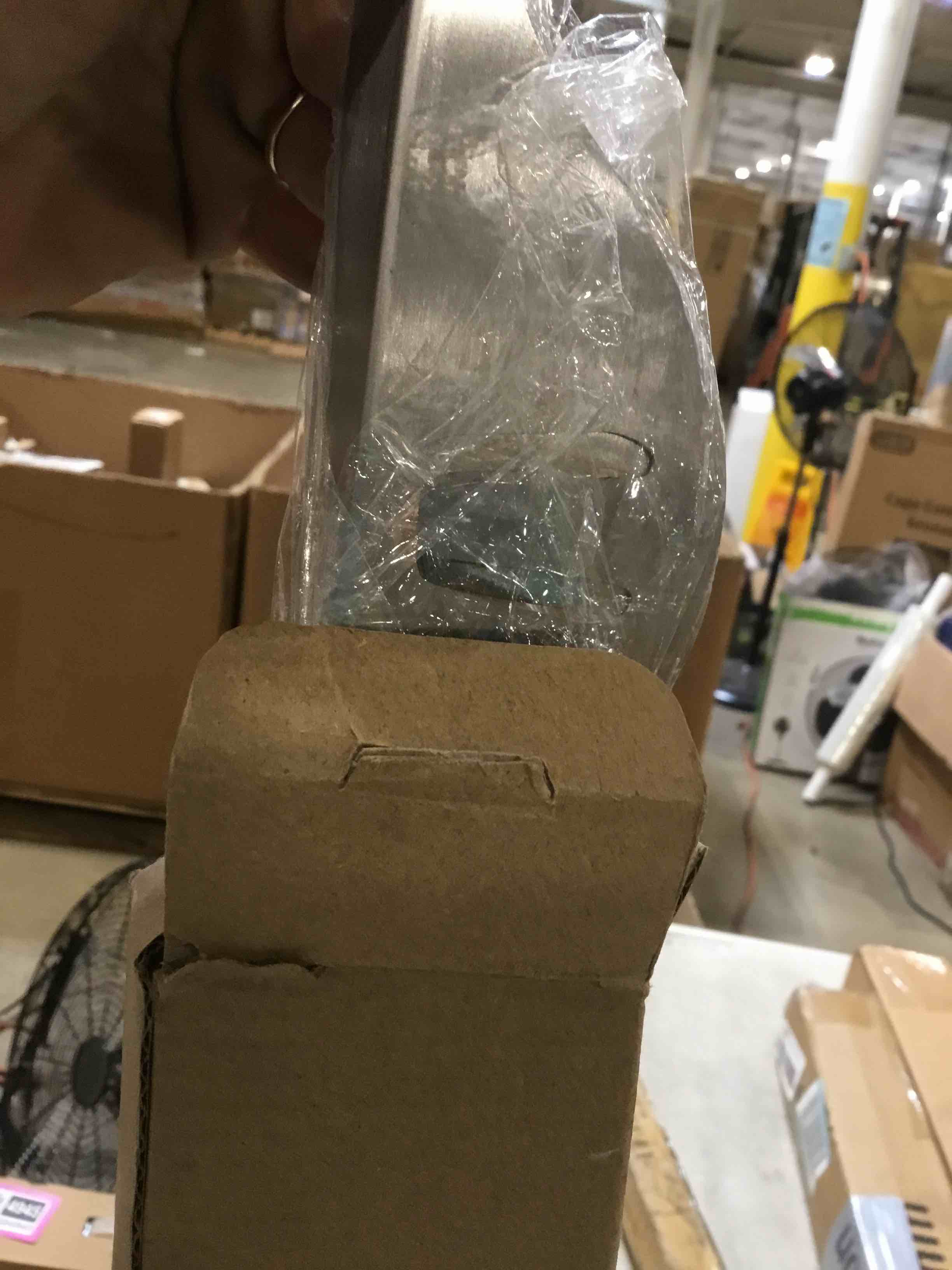 https://s3.amazonaws.com/lotting-images-prod/bidfta/PNK2584949_1751464356490.jpeg