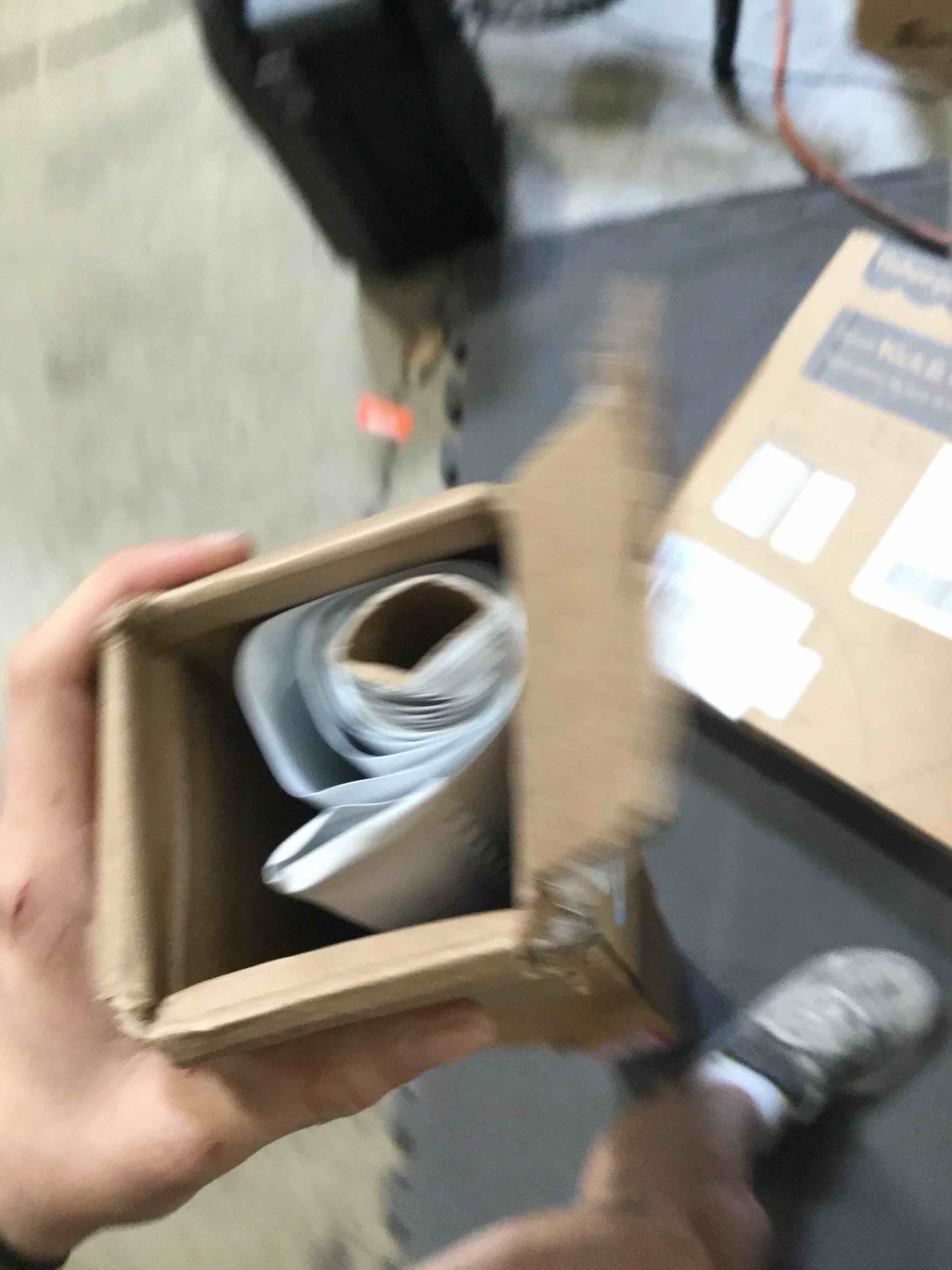 https://s3.amazonaws.com/lotting-images-prod/bidfta/PNK2584975_1751470109477.jpeg