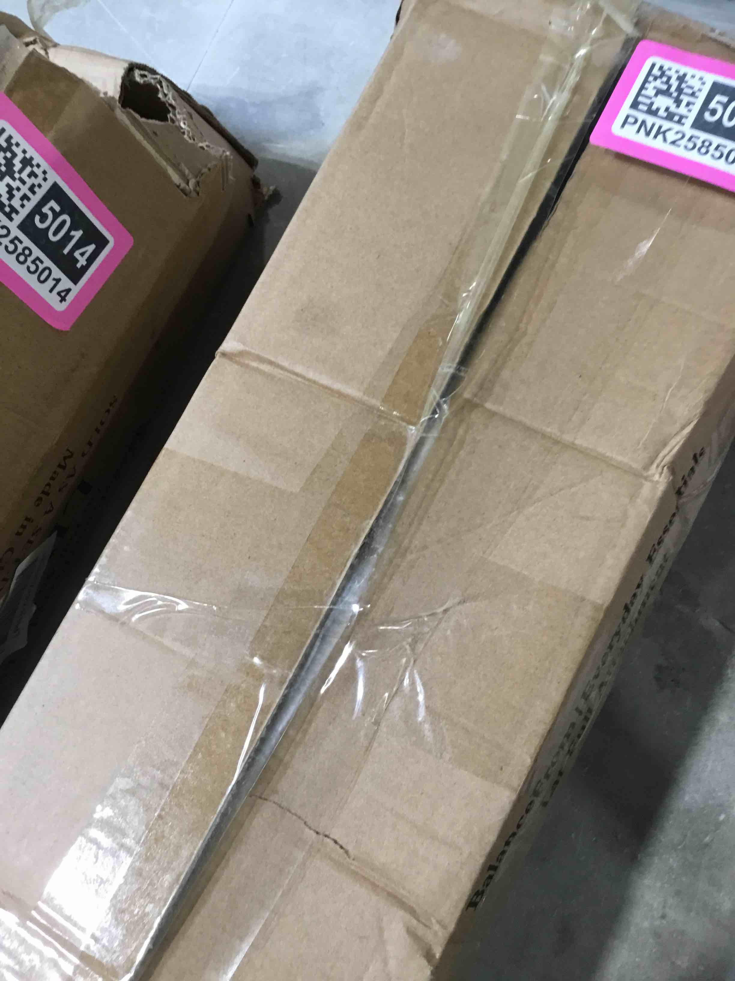 https://s3.amazonaws.com/lotting-images-prod/bidfta/PNK2585013_1751476074620.jpeg