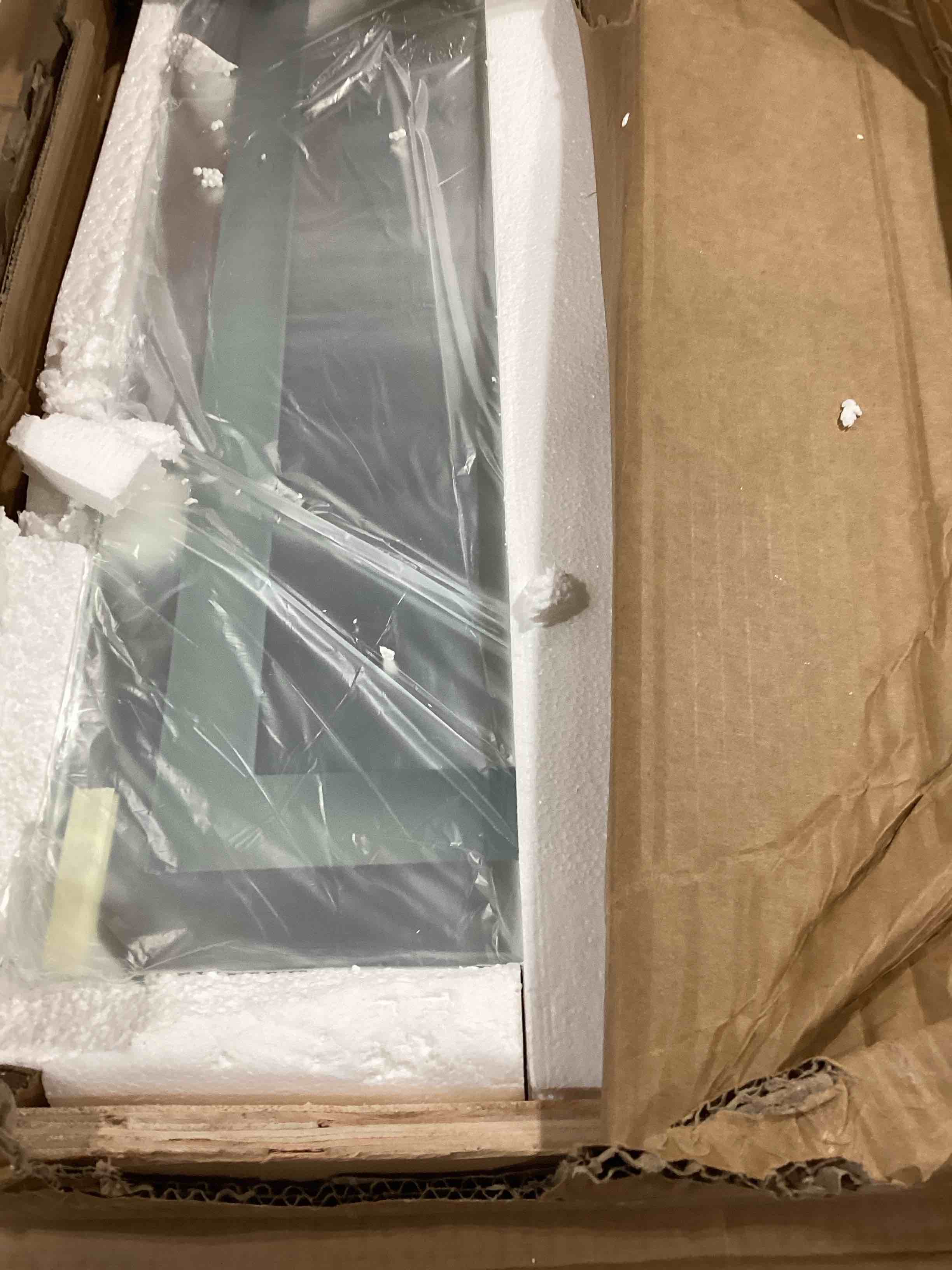 https://s3.amazonaws.com/lotting-images-prod/bidfta/PNK2585411_1752235446171.jpeg