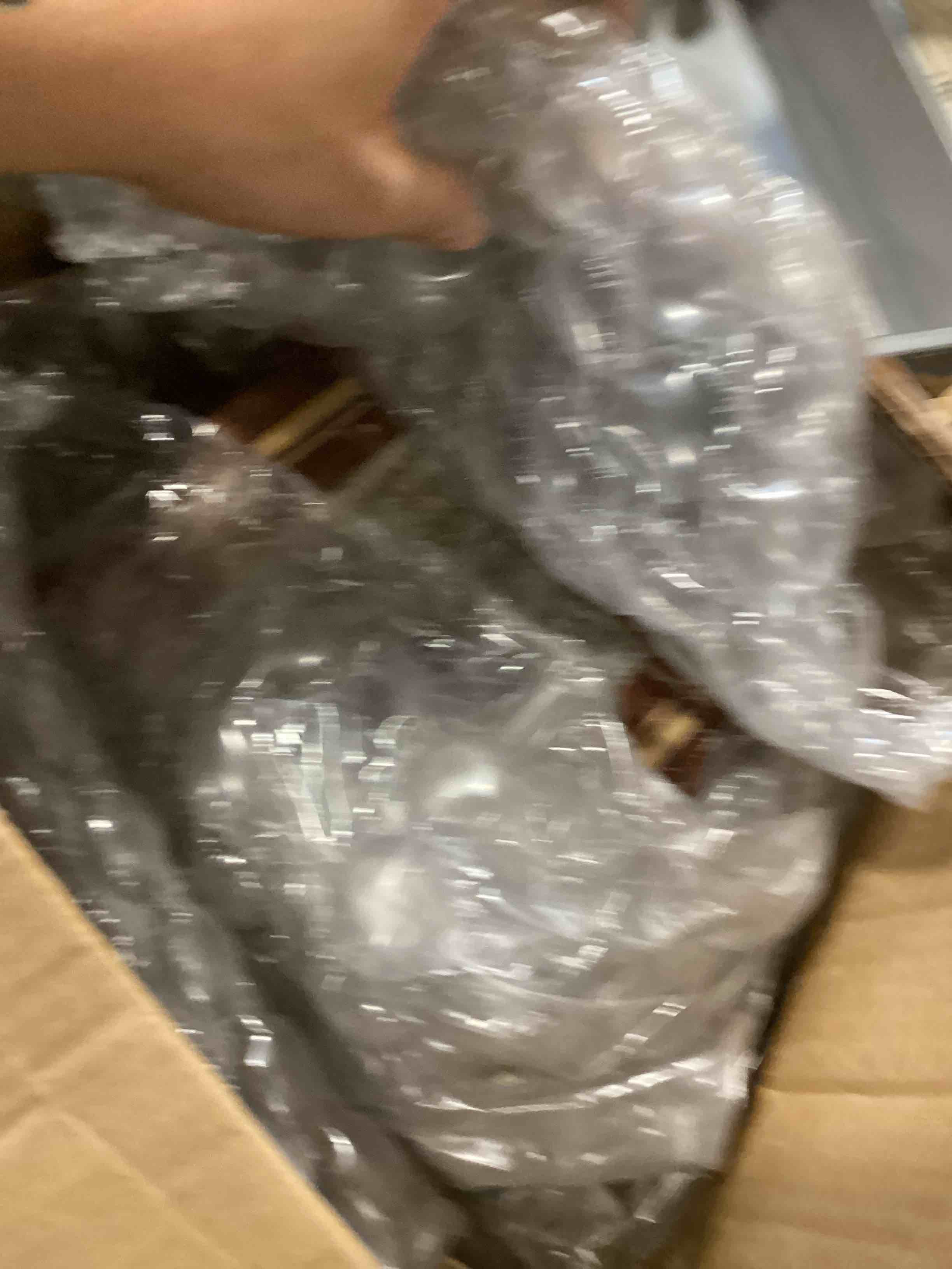 https://s3.amazonaws.com/lotting-images-prod/bidfta/PNK2585450_1752767336546.jpeg