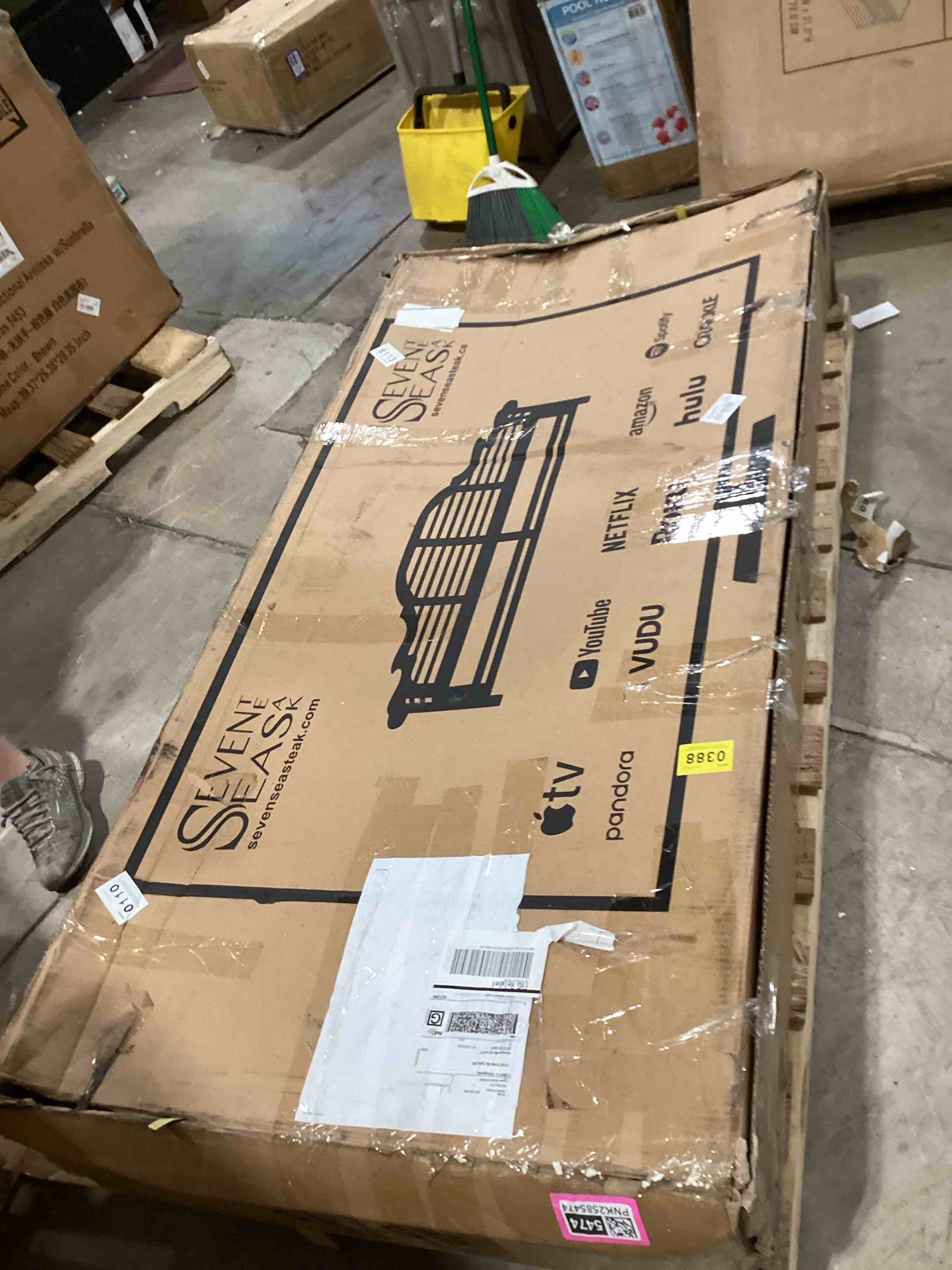 https://s3.amazonaws.com/lotting-images-prod/bidfta/PNK2585474_1752778161697.jpeg
