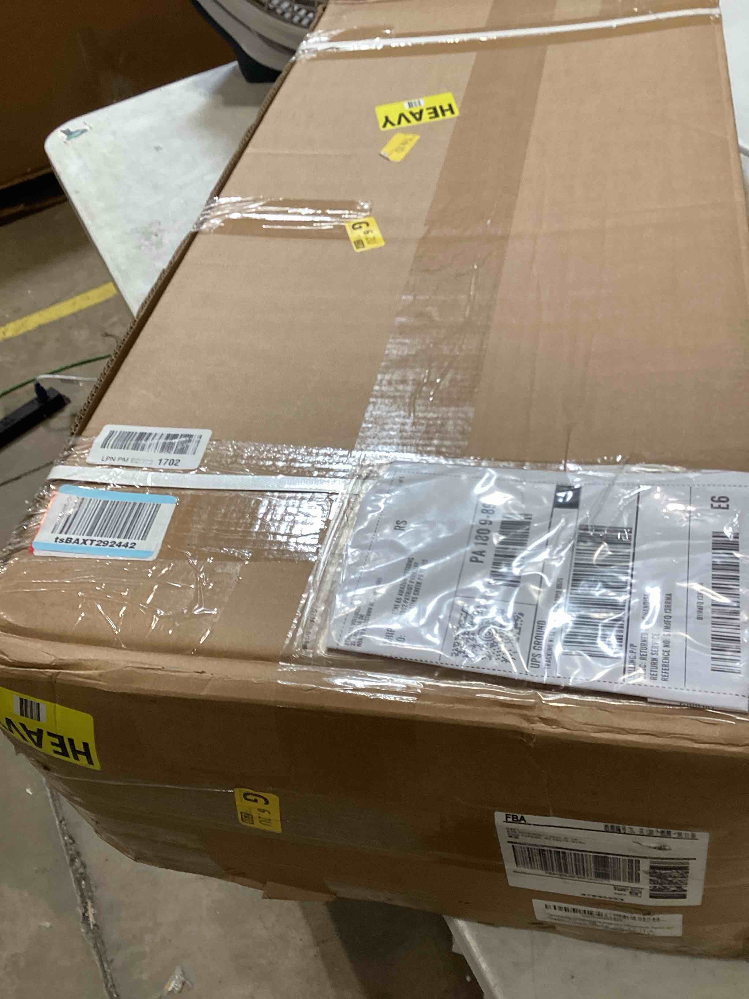 https://s3.amazonaws.com/lotting-images-prod/bidfta/PNK2586250_1754591675395.jpeg