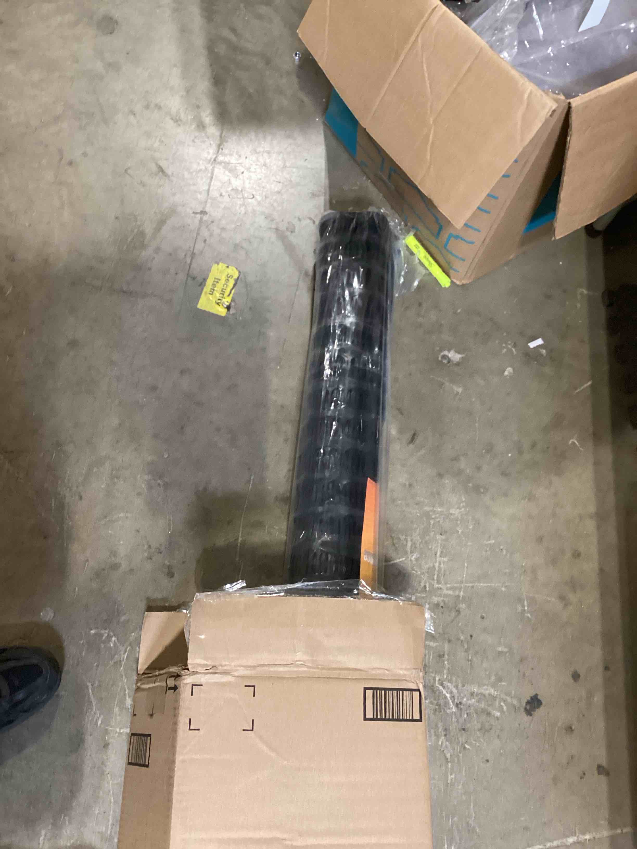 https://s3.amazonaws.com/lotting-images-prod/bidfta/PNK2586402_1754666408899.jpeg