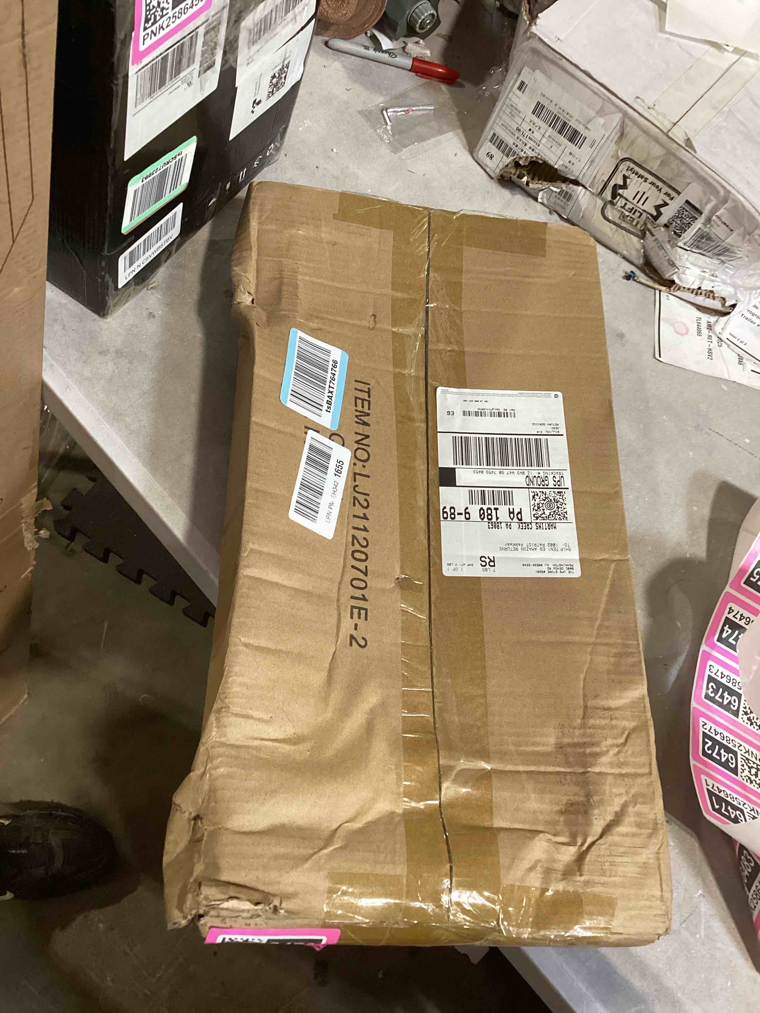 https://s3.amazonaws.com/lotting-images-prod/bidfta/PNK2586470_1754682060332.jpeg