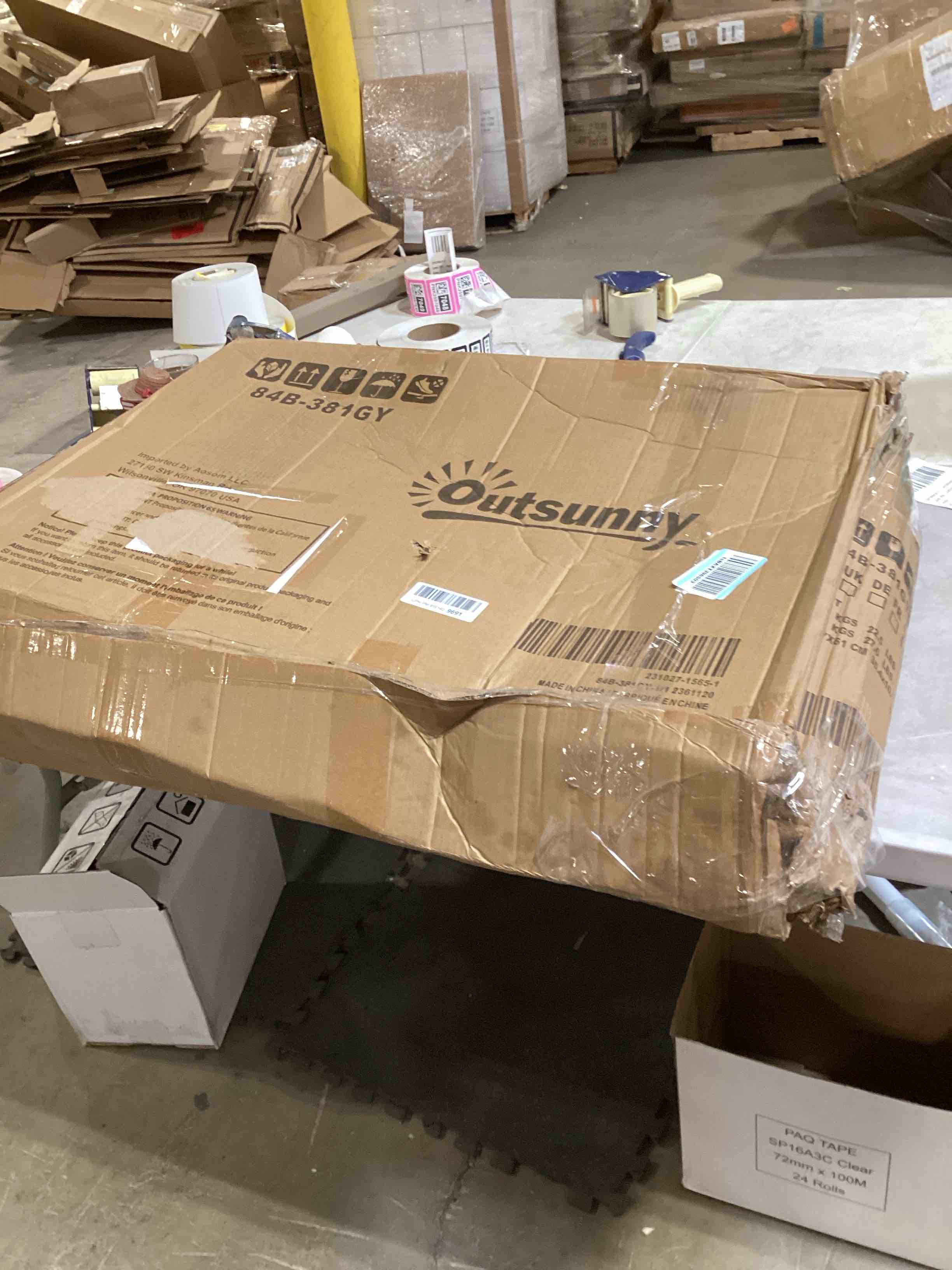https://s3.amazonaws.com/lotting-images-prod/bidfta/PNK2586689_1755283422839.jpeg