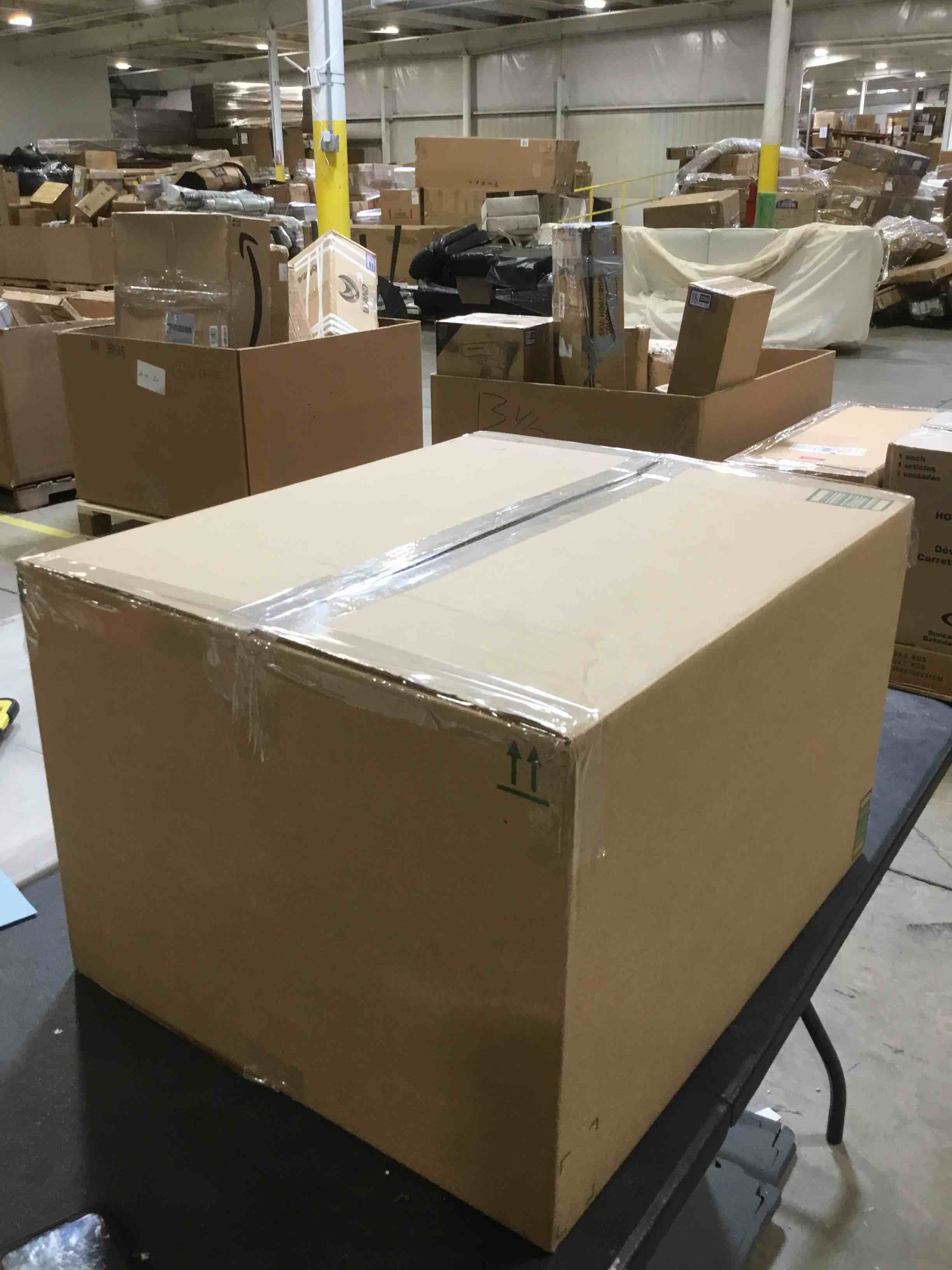 https://s3.amazonaws.com/lotting-images-prod/bidfta/PNK2587132_1746808754250.jpeg