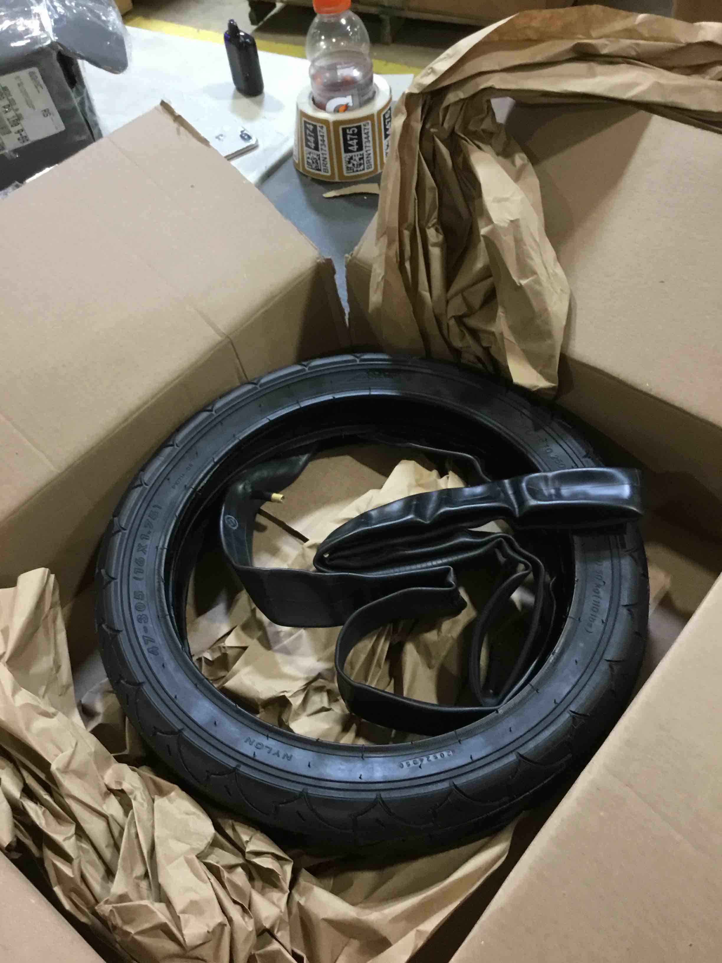 https://s3.amazonaws.com/lotting-images-prod/bidfta/PNK2587143_1746810687123.jpeg