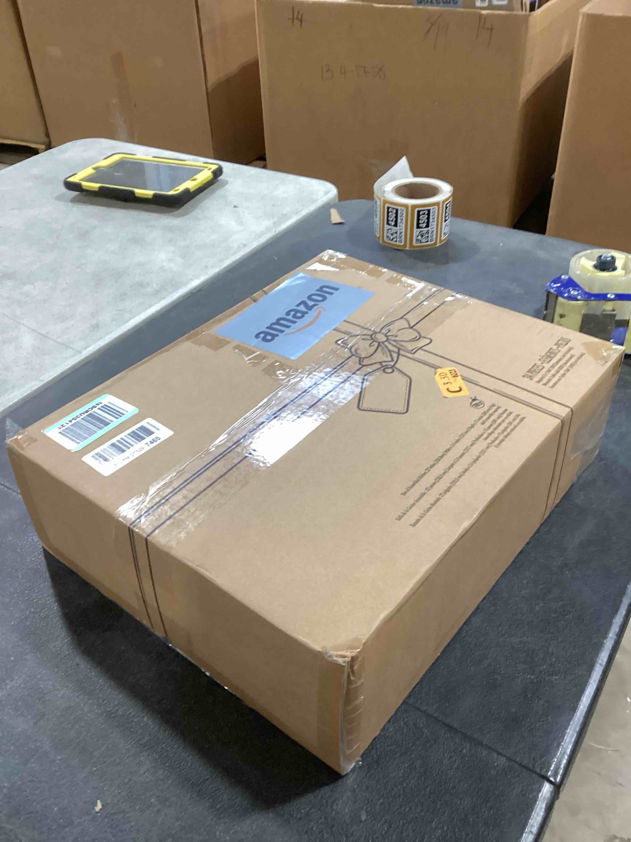 https://s3.amazonaws.com/lotting-images-prod/bidfta/PNK2587191_1747052139553.jpeg