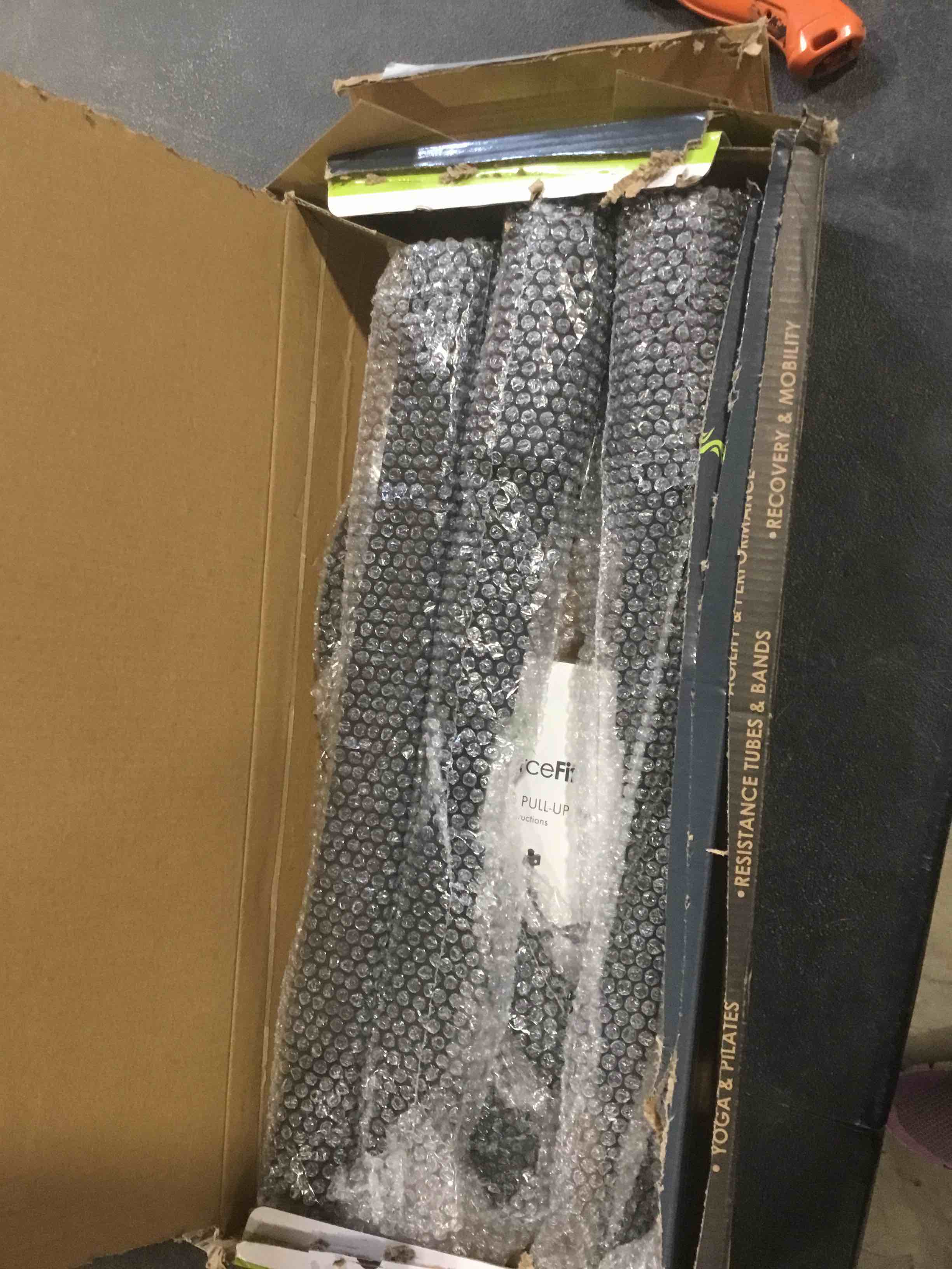 https://s3.amazonaws.com/lotting-images-prod/bidfta/PNK2587293_1747069407313.jpeg