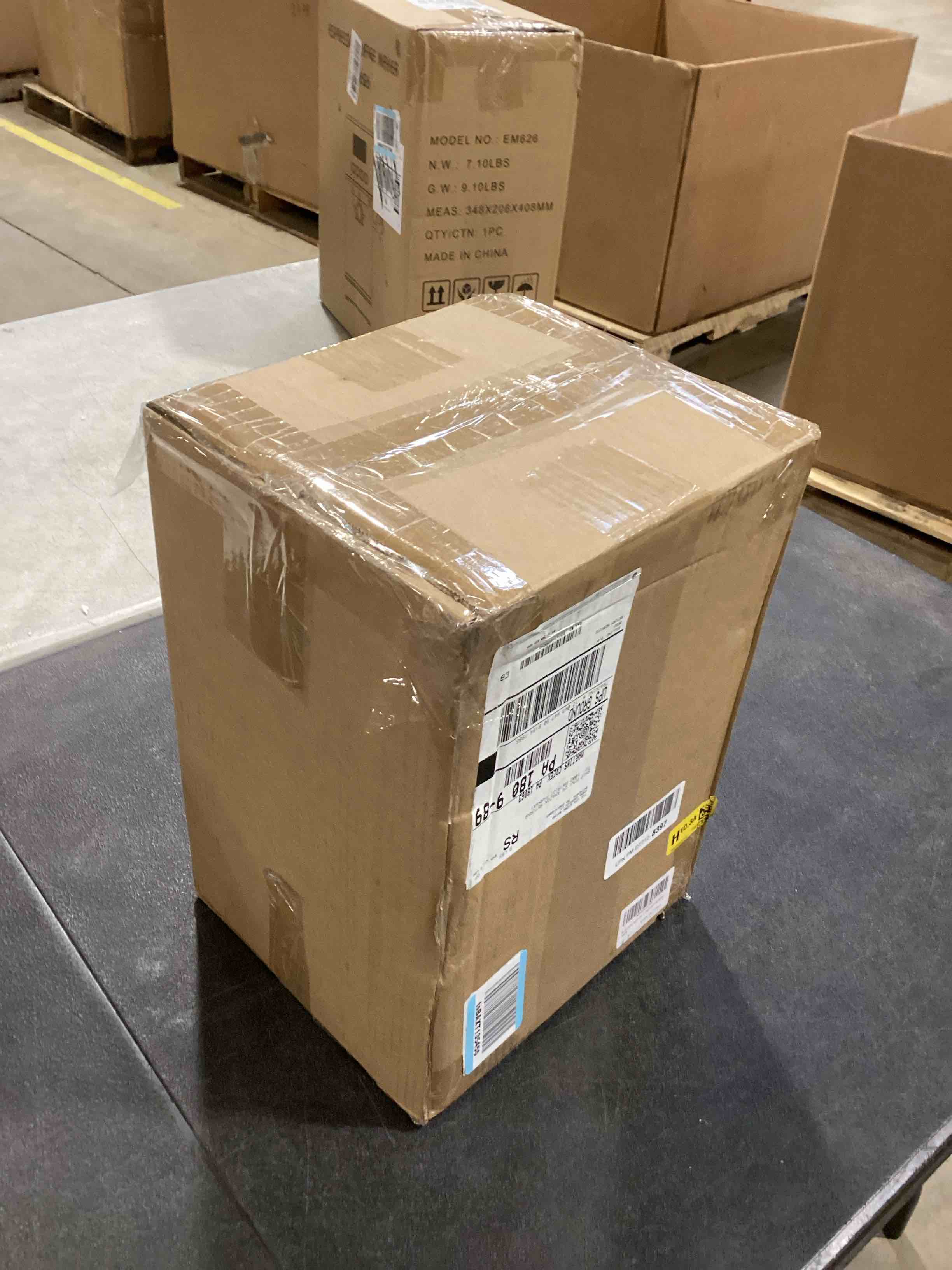 https://s3.amazonaws.com/lotting-images-prod/bidfta/PNK2587315_1747137897237.jpeg