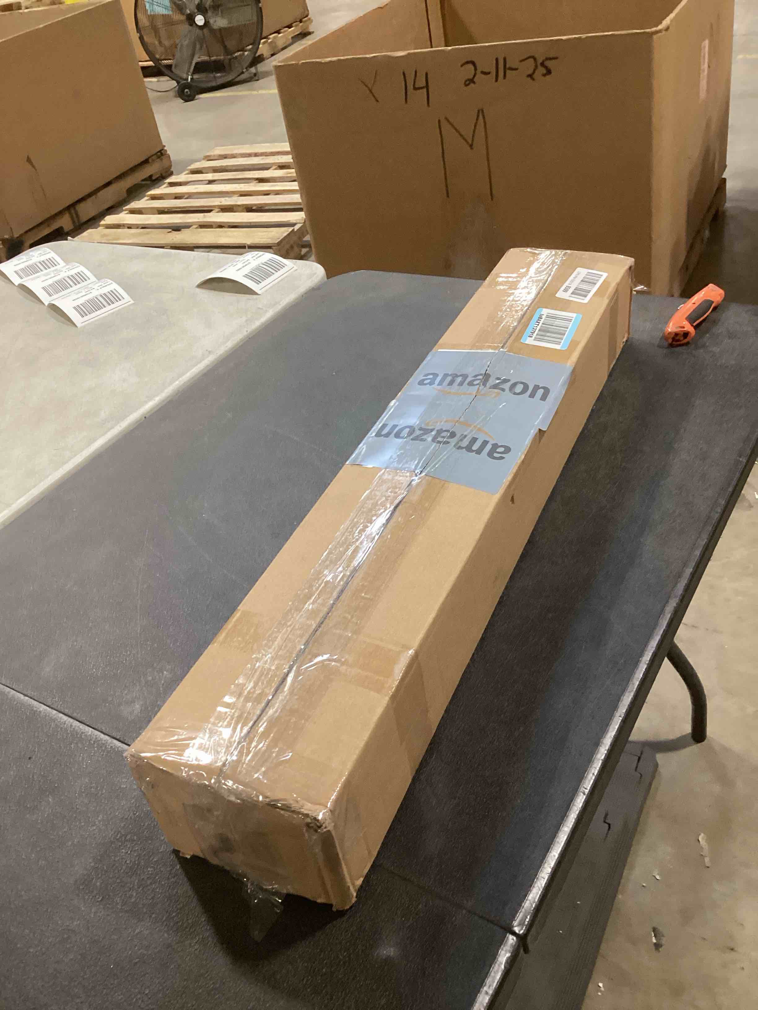 https://s3.amazonaws.com/lotting-images-prod/bidfta/PNK2587334_1747142899149.jpeg