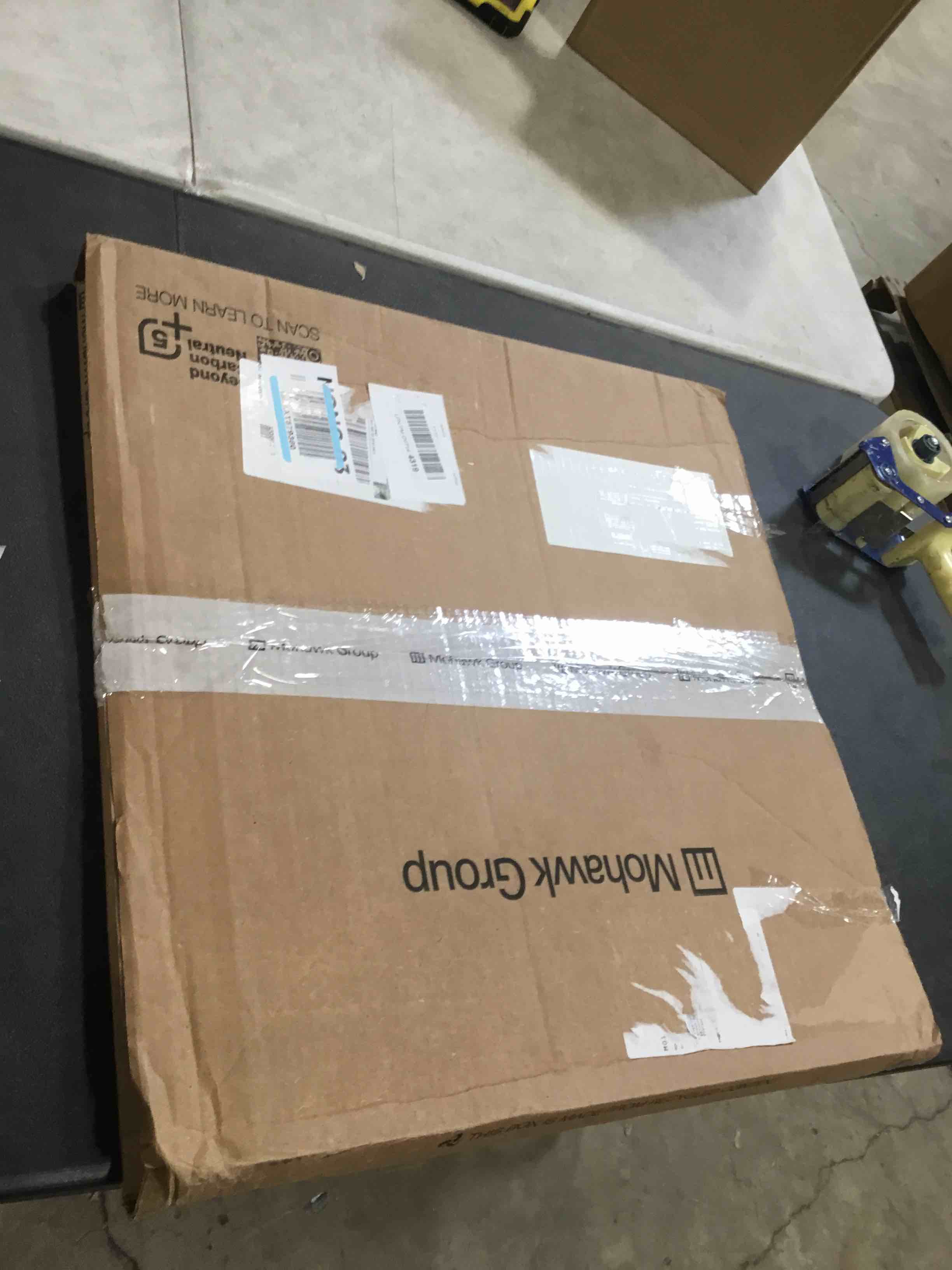 https://s3.amazonaws.com/lotting-images-prod/bidfta/PNK2587656_1747336564233.jpeg