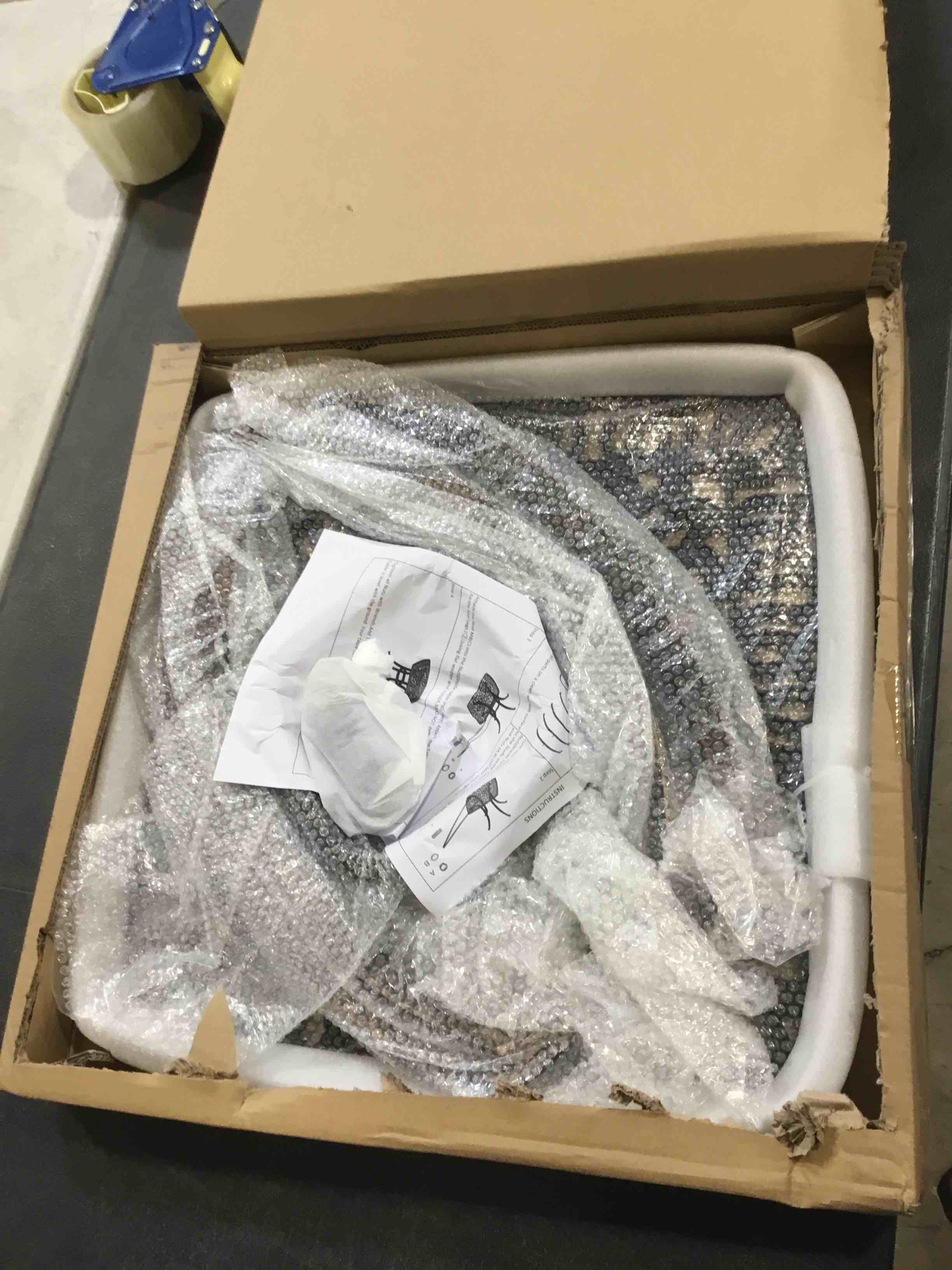 https://s3.amazonaws.com/lotting-images-prod/bidfta/PNK2587658_1747336833355.jpeg