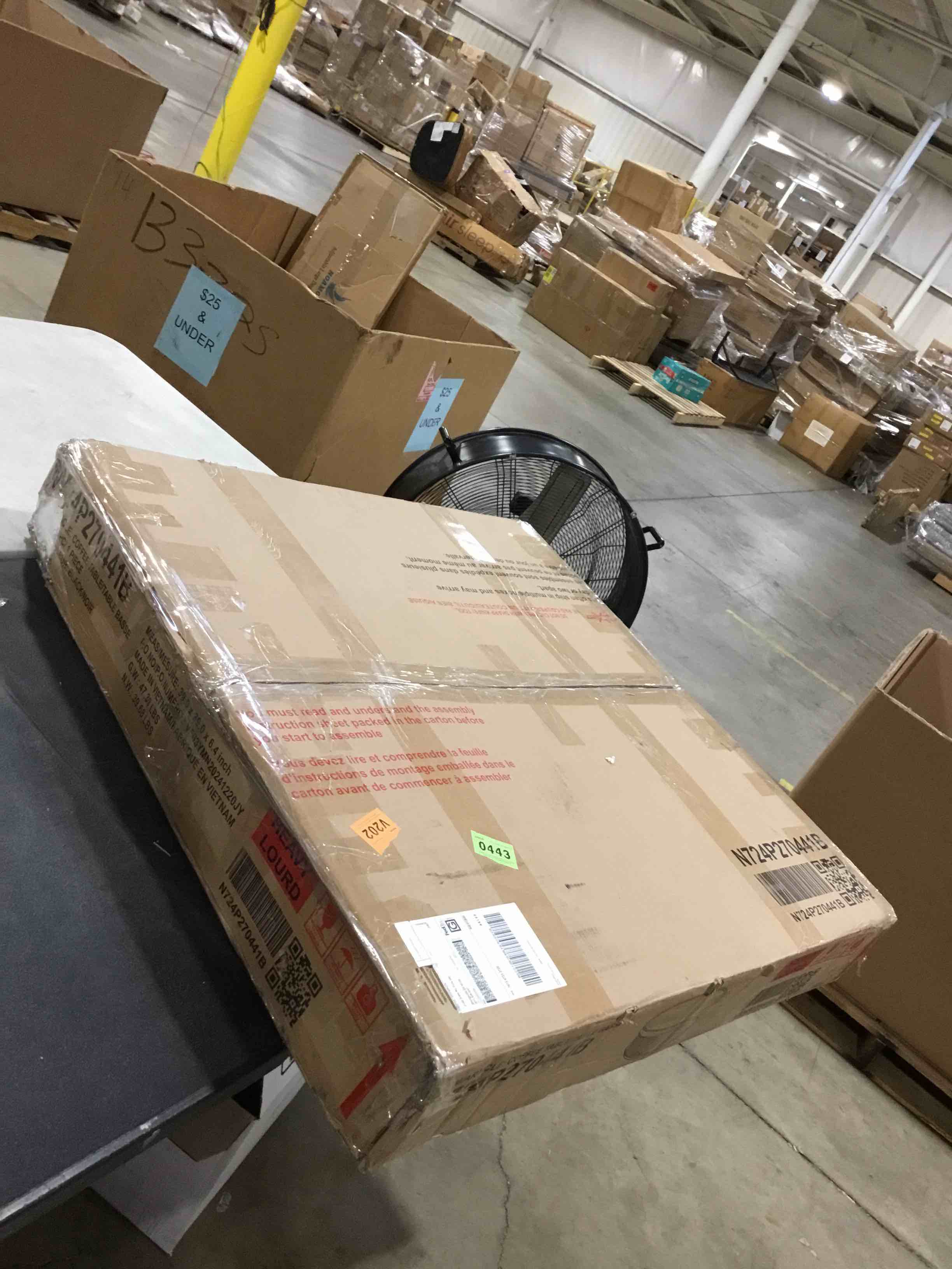 https://s3.amazonaws.com/lotting-images-prod/bidfta/PNK2589145_1750073228371.jpeg
