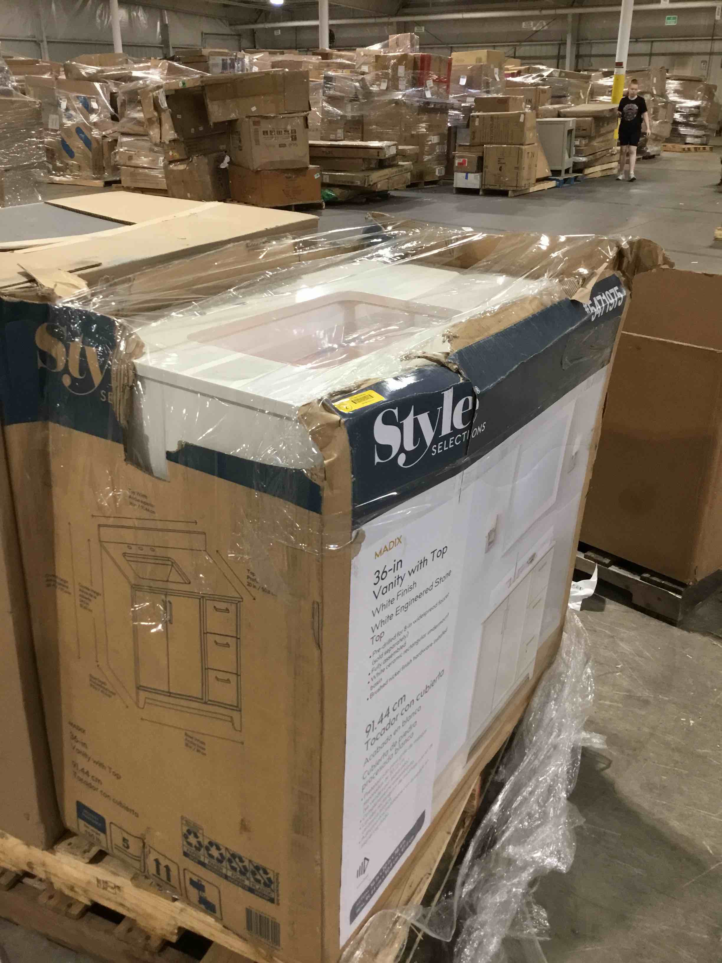 https://s3.amazonaws.com/lotting-images-prod/bidfta/PNK2589152_1750077771559.jpeg
