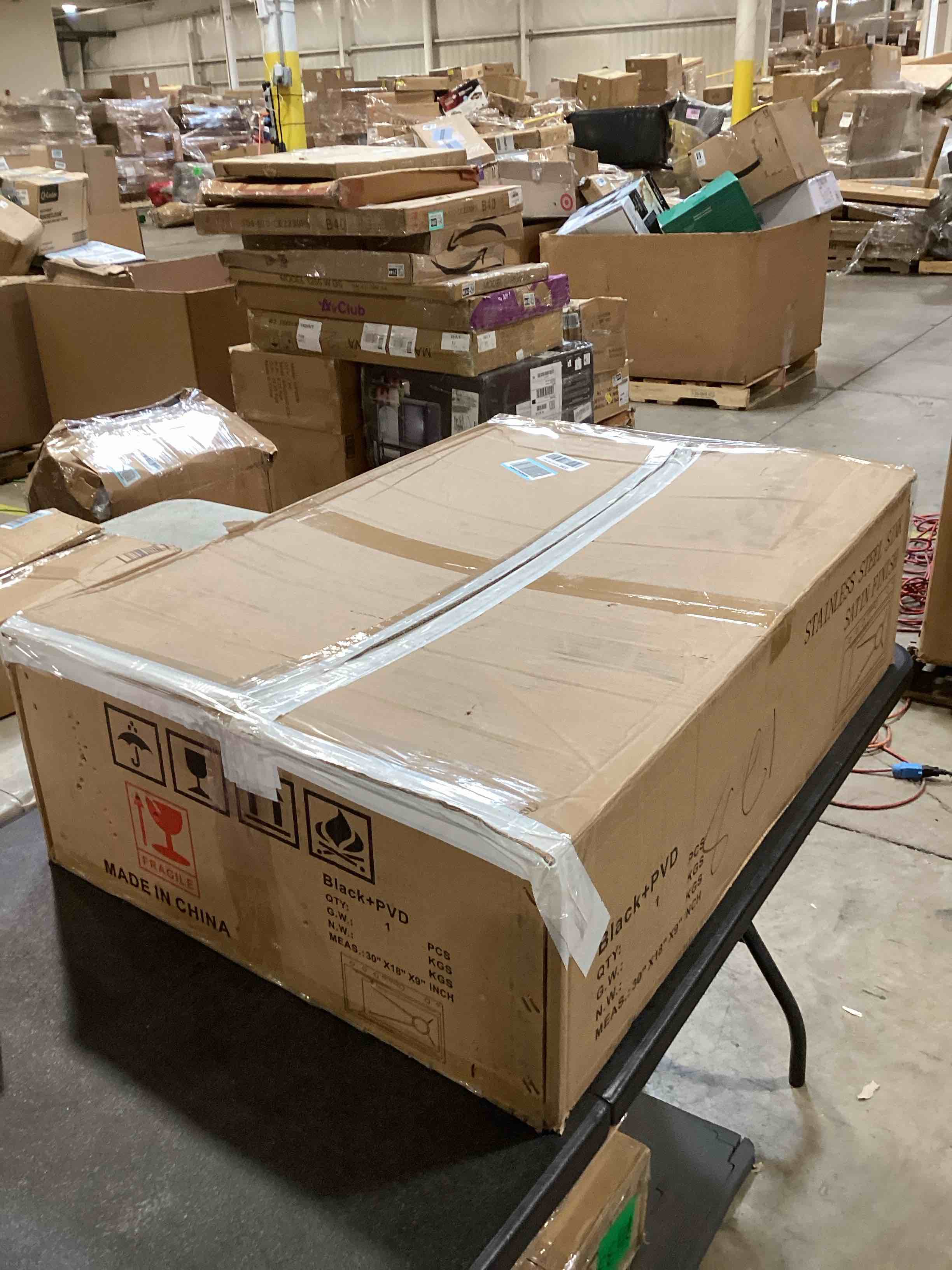 https://s3.amazonaws.com/lotting-images-prod/bidfta/PNK2589631_1750685223662.jpeg