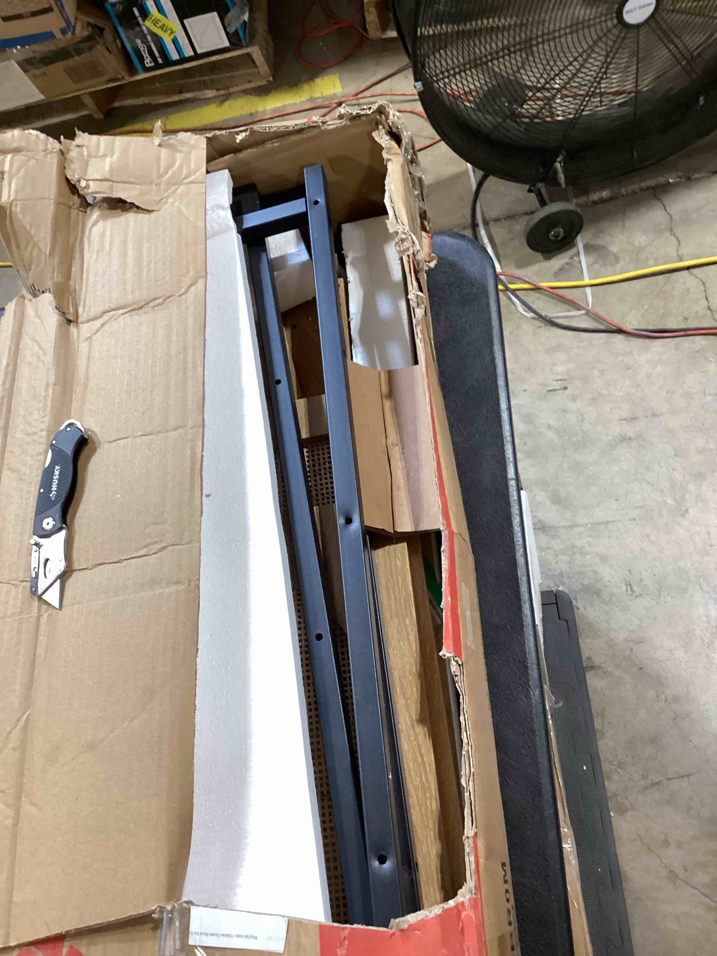 https://s3.amazonaws.com/lotting-images-prod/bidfta/PNK2589743_1750877367473.jpeg