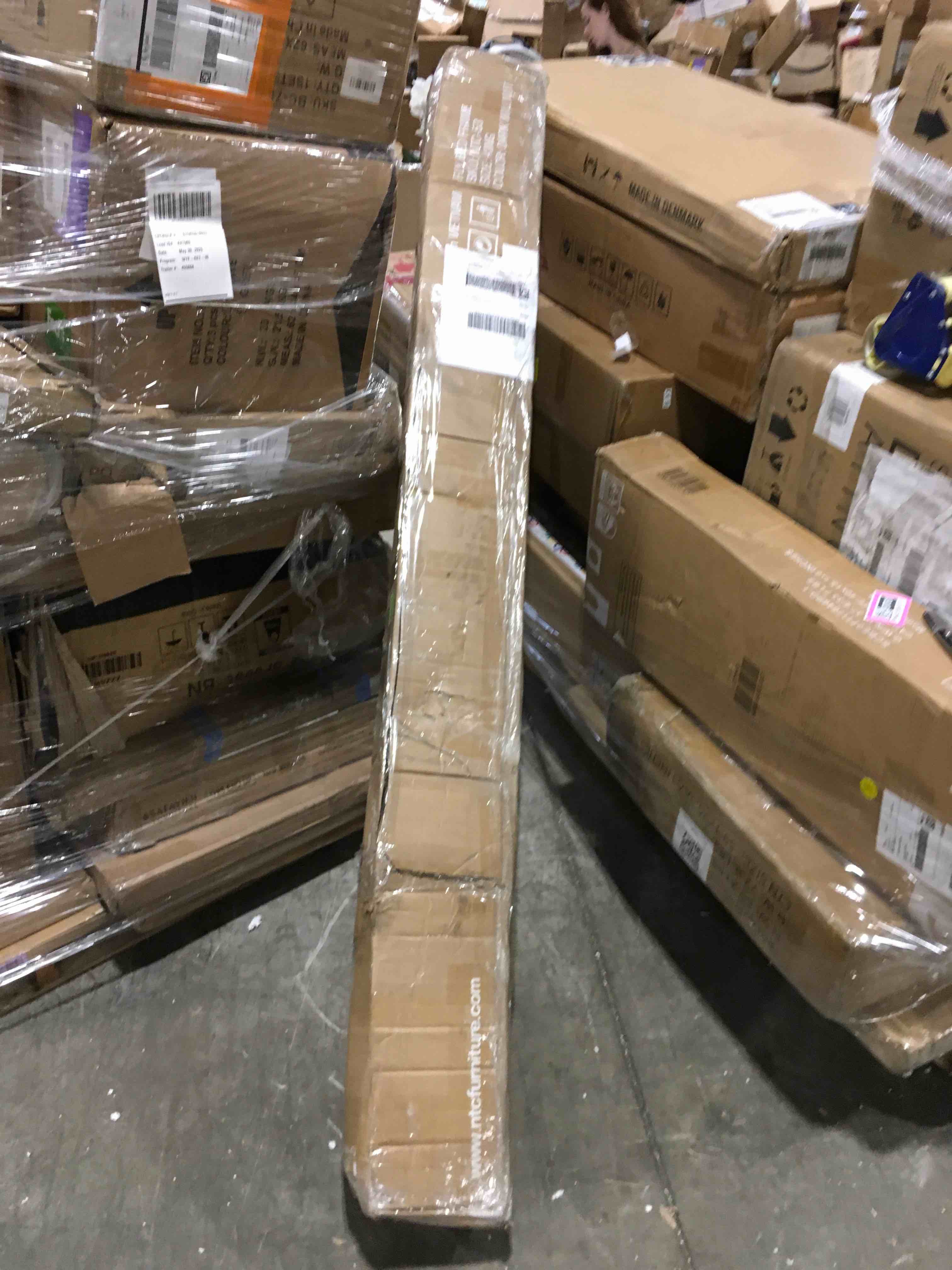 https://s3.amazonaws.com/lotting-images-prod/bidfta/PNK2589761_1750940602596.jpeg
