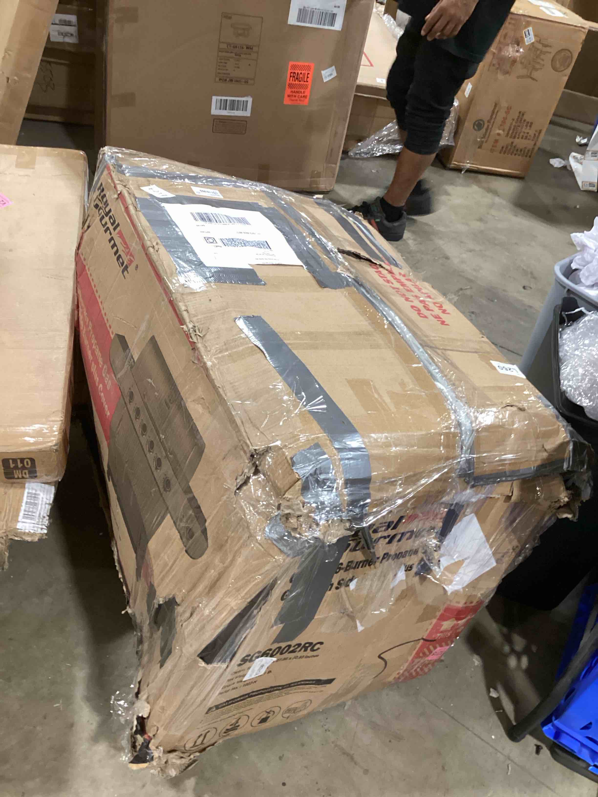 https://s3.amazonaws.com/lotting-images-prod/bidfta/PNK2589938_1751311122977.jpeg