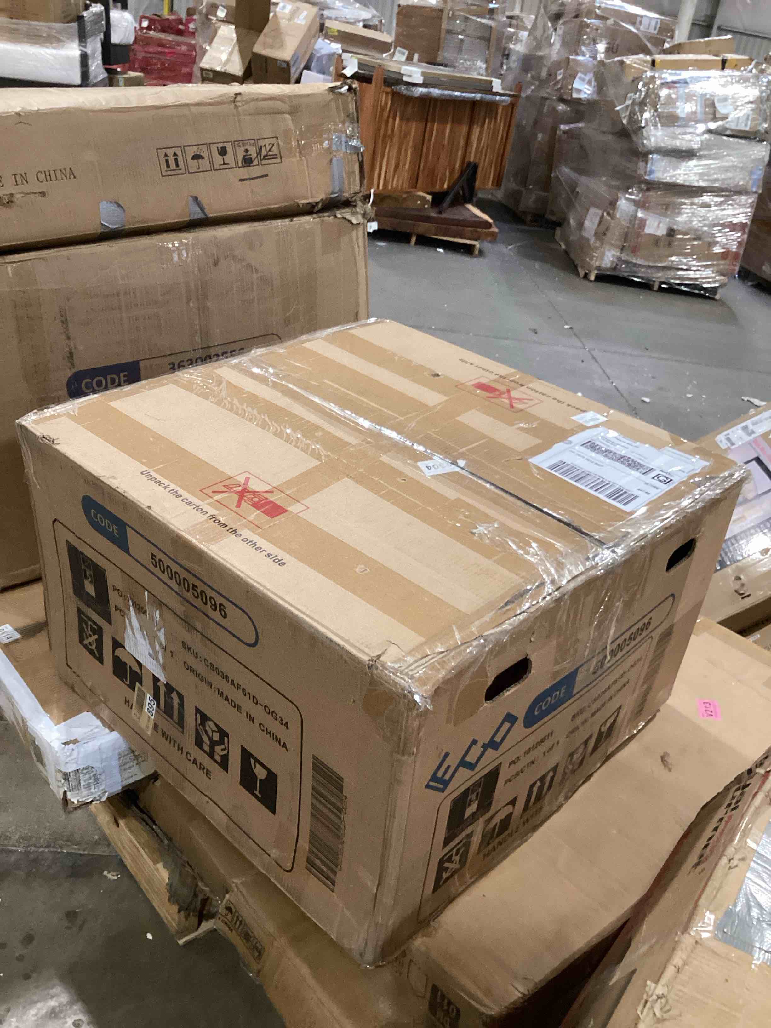 https://s3.amazonaws.com/lotting-images-prod/bidfta/PNK2589939_1751312144967.jpeg