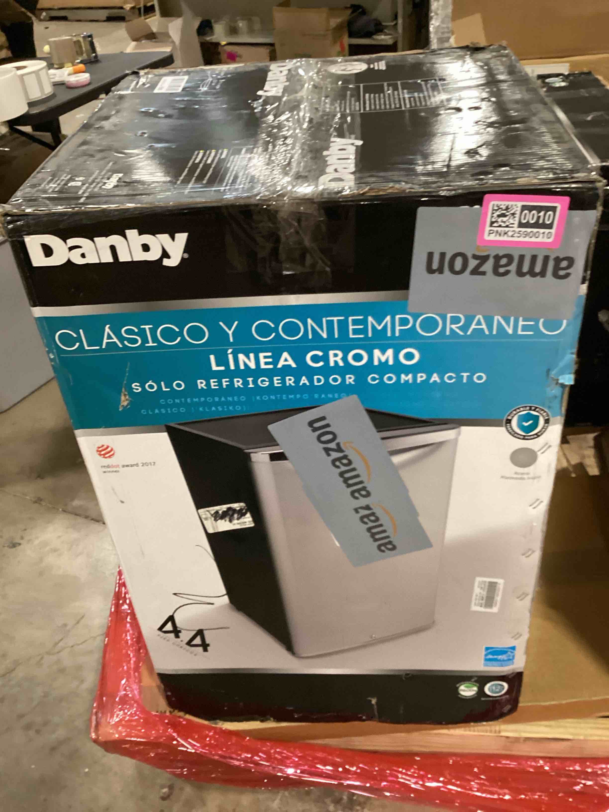 https://s3.amazonaws.com/lotting-images-prod/bidfta/PNK2590010_1751459970891.jpeg