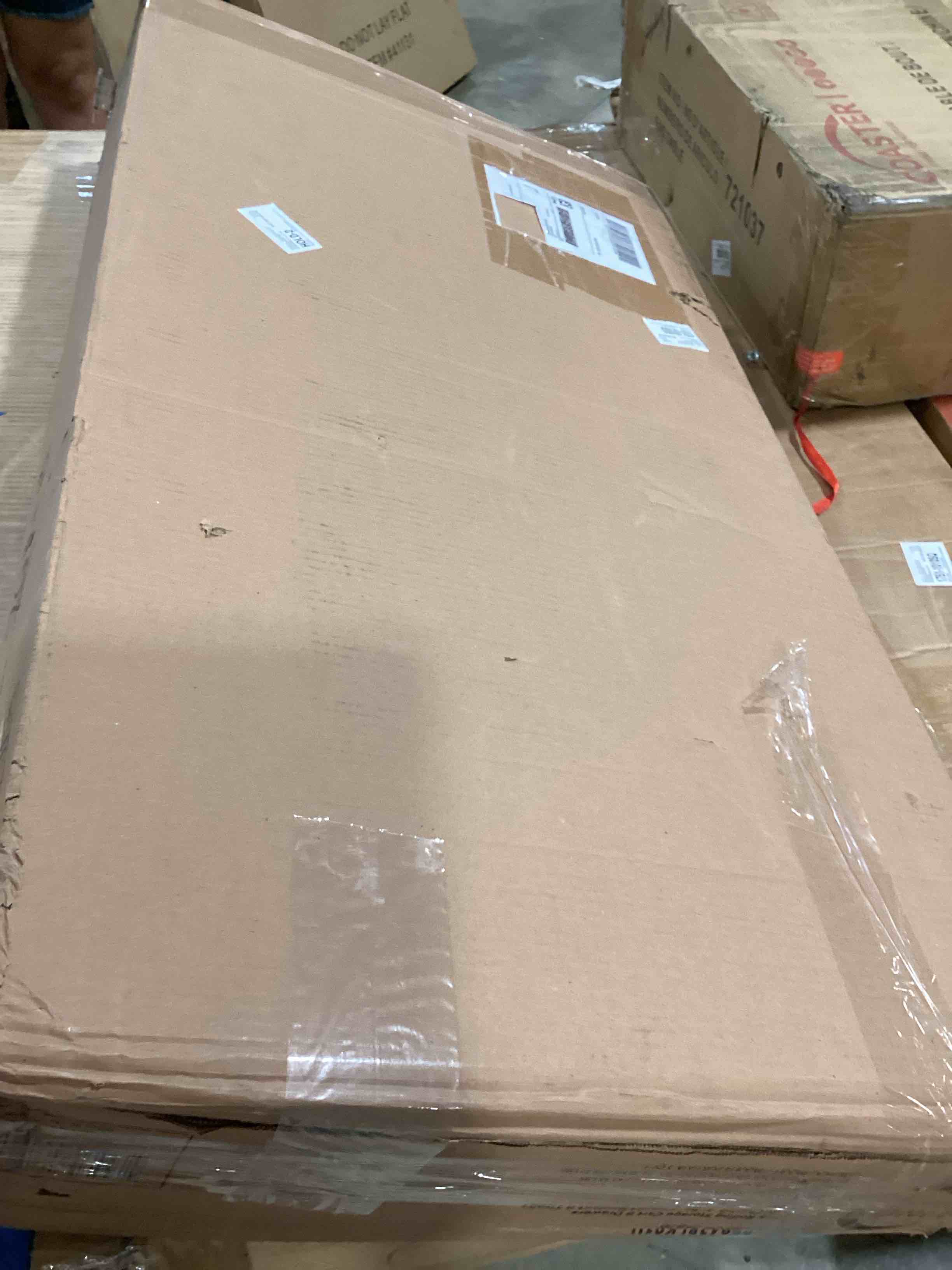 https://s3.amazonaws.com/lotting-images-prod/bidfta/PNK2590205_1752172684292.jpeg