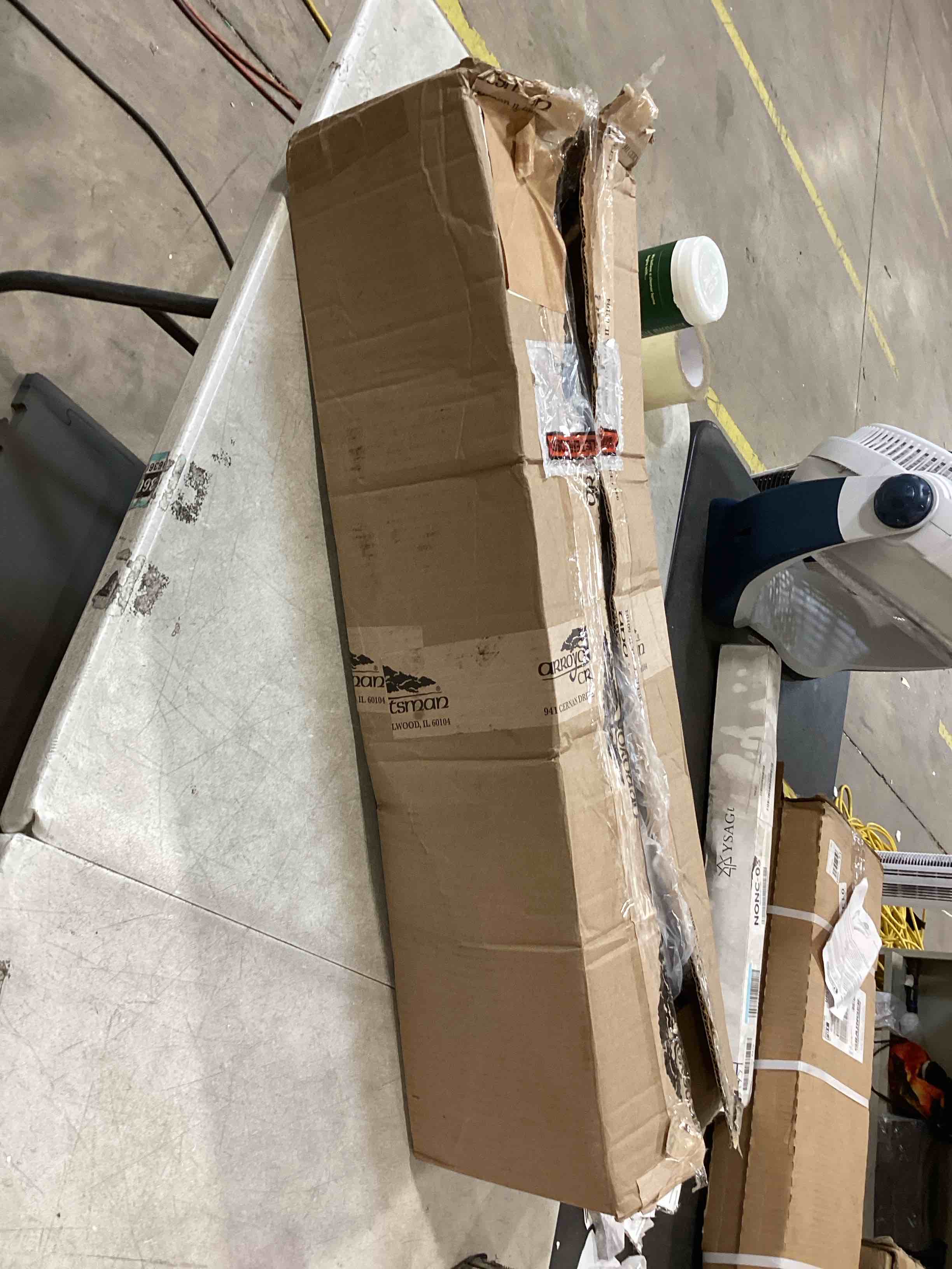 https://s3.amazonaws.com/lotting-images-prod/bidfta/PNK2590256_1752606708104.jpeg