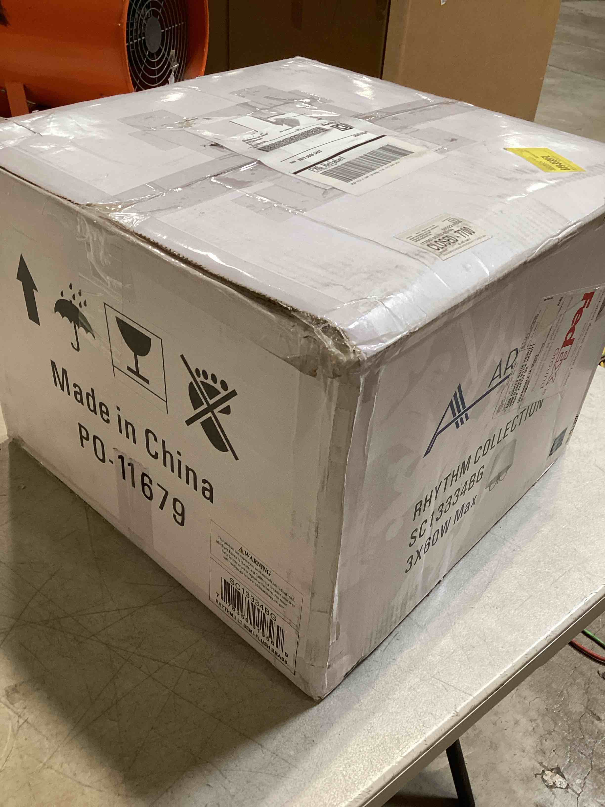 https://s3.amazonaws.com/lotting-images-prod/bidfta/PNK2590302_1752603568615.jpeg