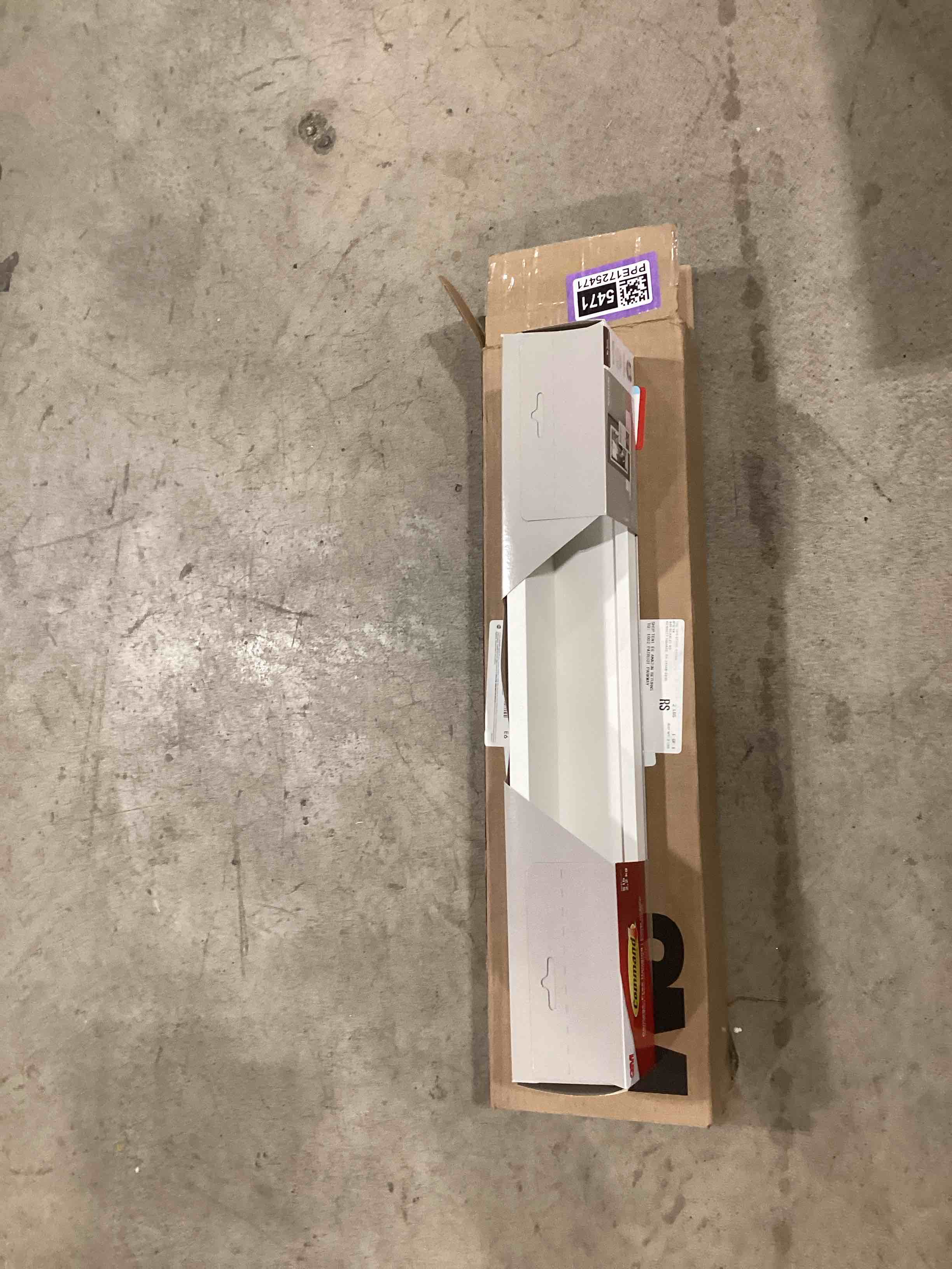 https://s3.amazonaws.com/lotting-images-prod/bidfta/PNK2591563_1755282780399.jpeg