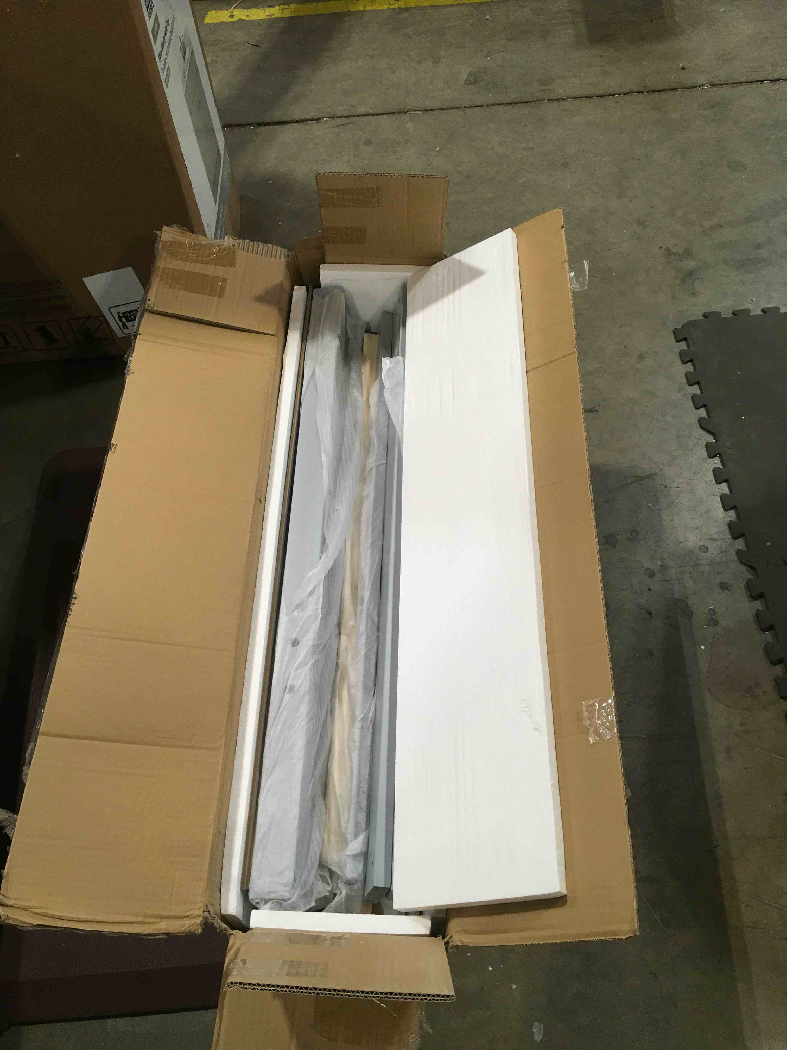 https://s3.amazonaws.com/lotting-images-prod/bidfta/PNK2593455_1749646495151.jpeg