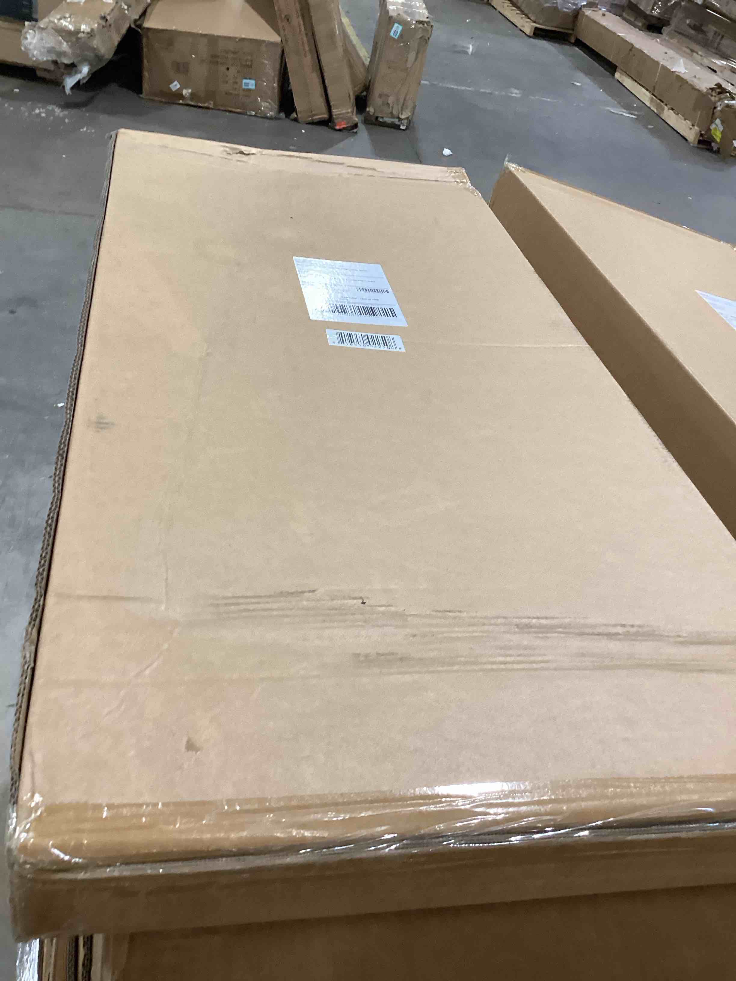 https://s3.amazonaws.com/lotting-images-prod/bidfta/PNK2593775_1750170674089.jpeg