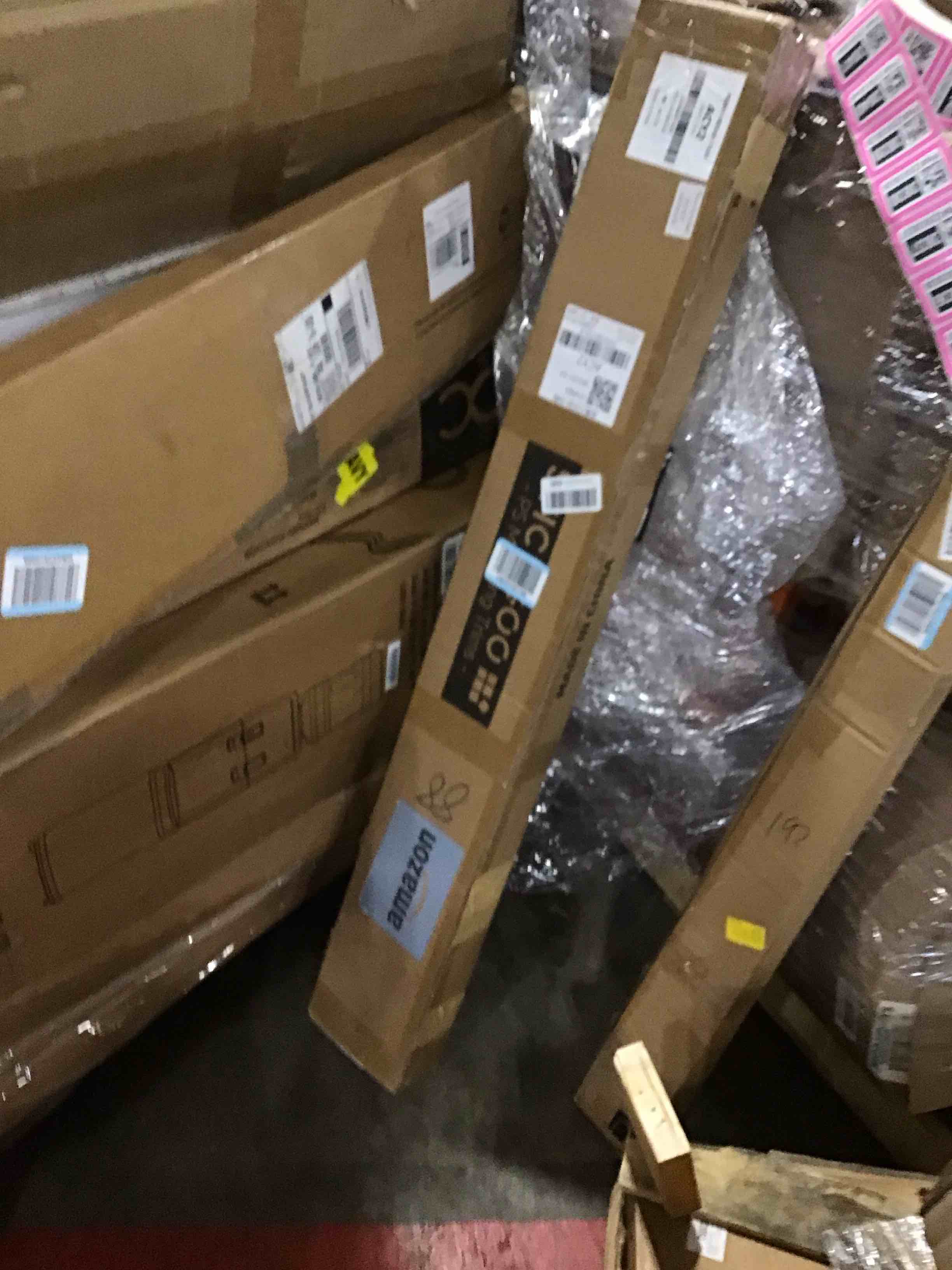 https://s3.amazonaws.com/lotting-images-prod/bidfta/PNK2593843_1750175222560.jpeg