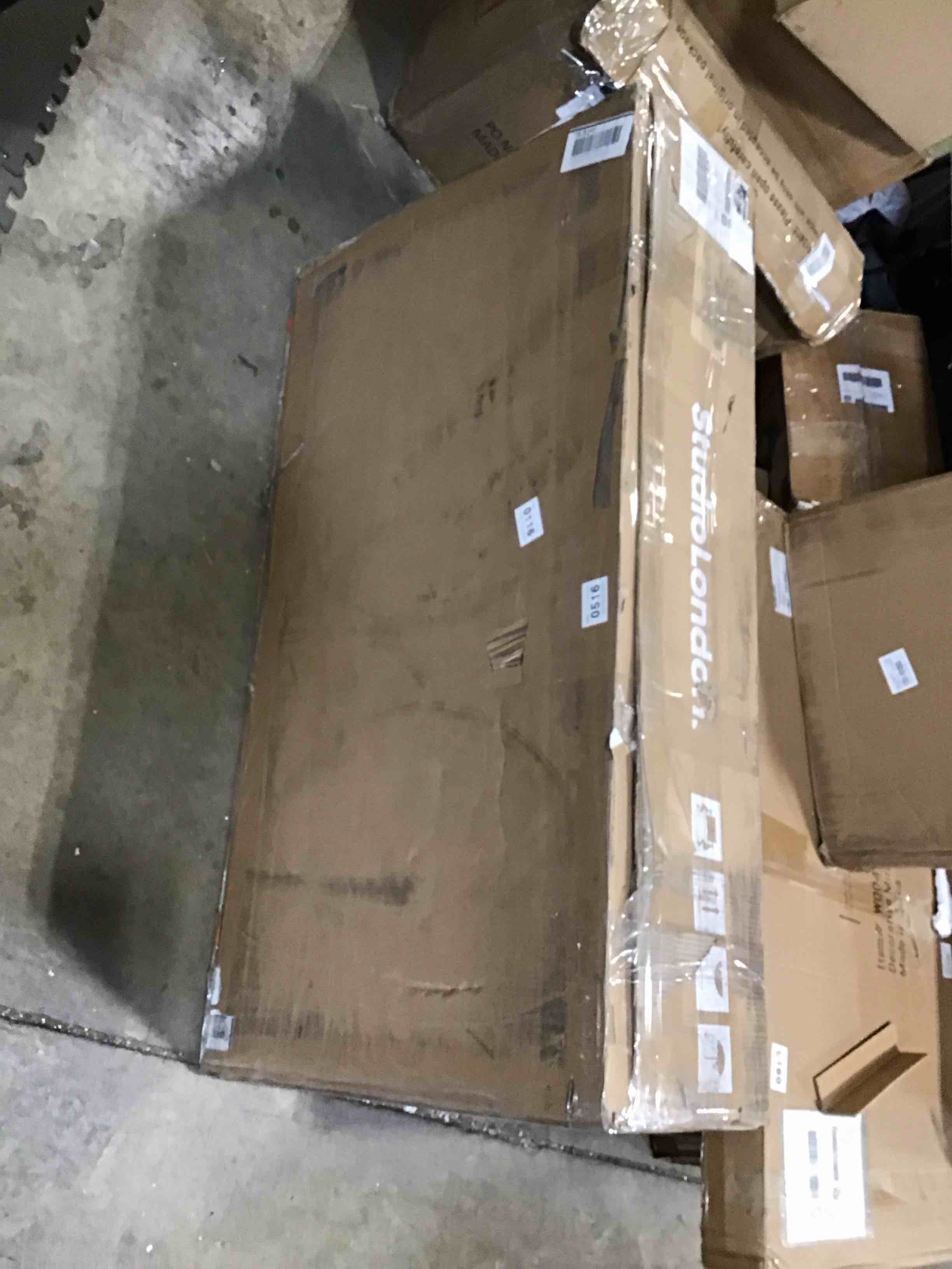 https://s3.amazonaws.com/lotting-images-prod/bidfta/PNK2593899_1750264938829.jpeg