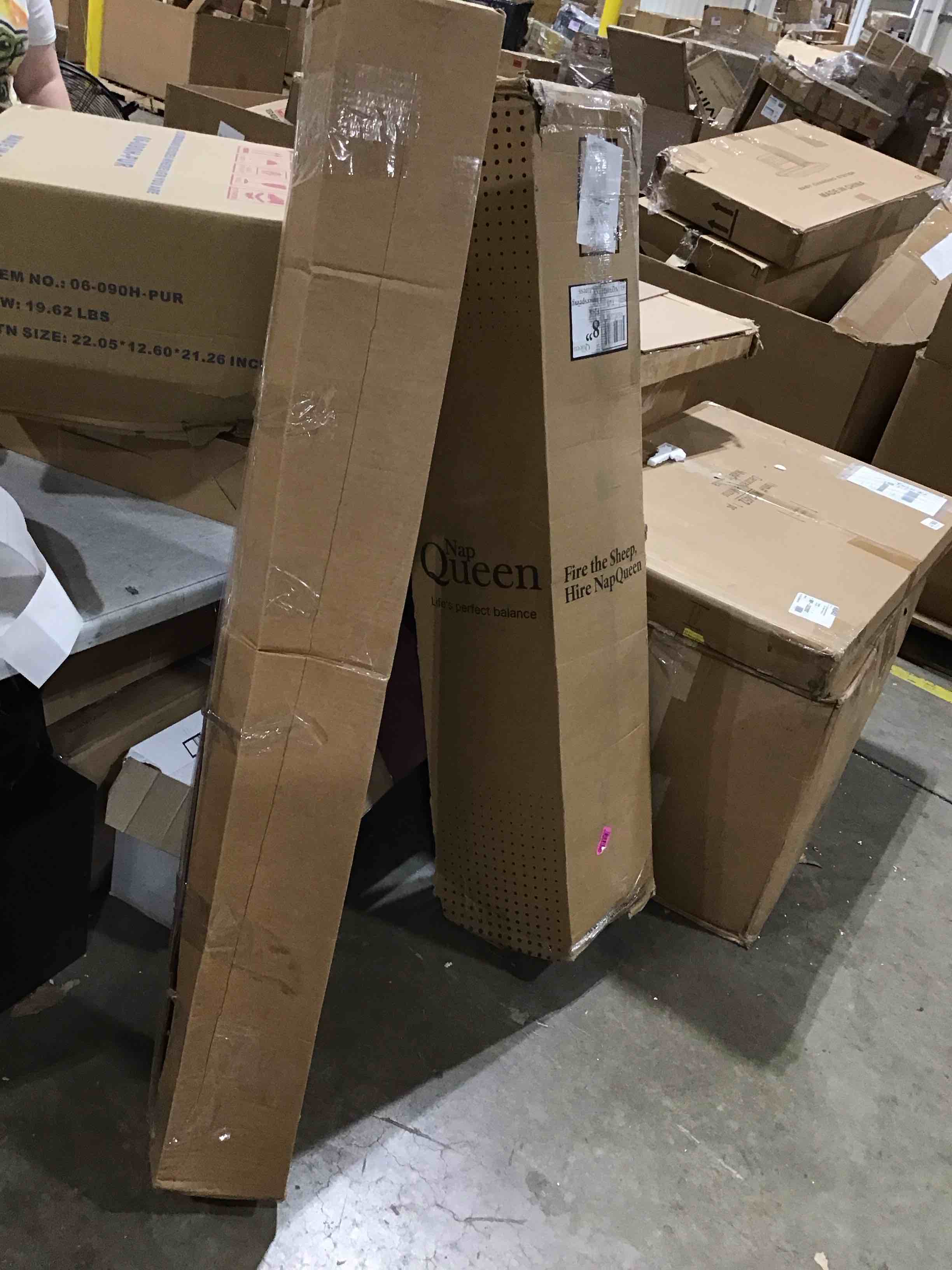 https://s3.amazonaws.com/lotting-images-prod/bidfta/PNK2593916_1750271869067.jpeg