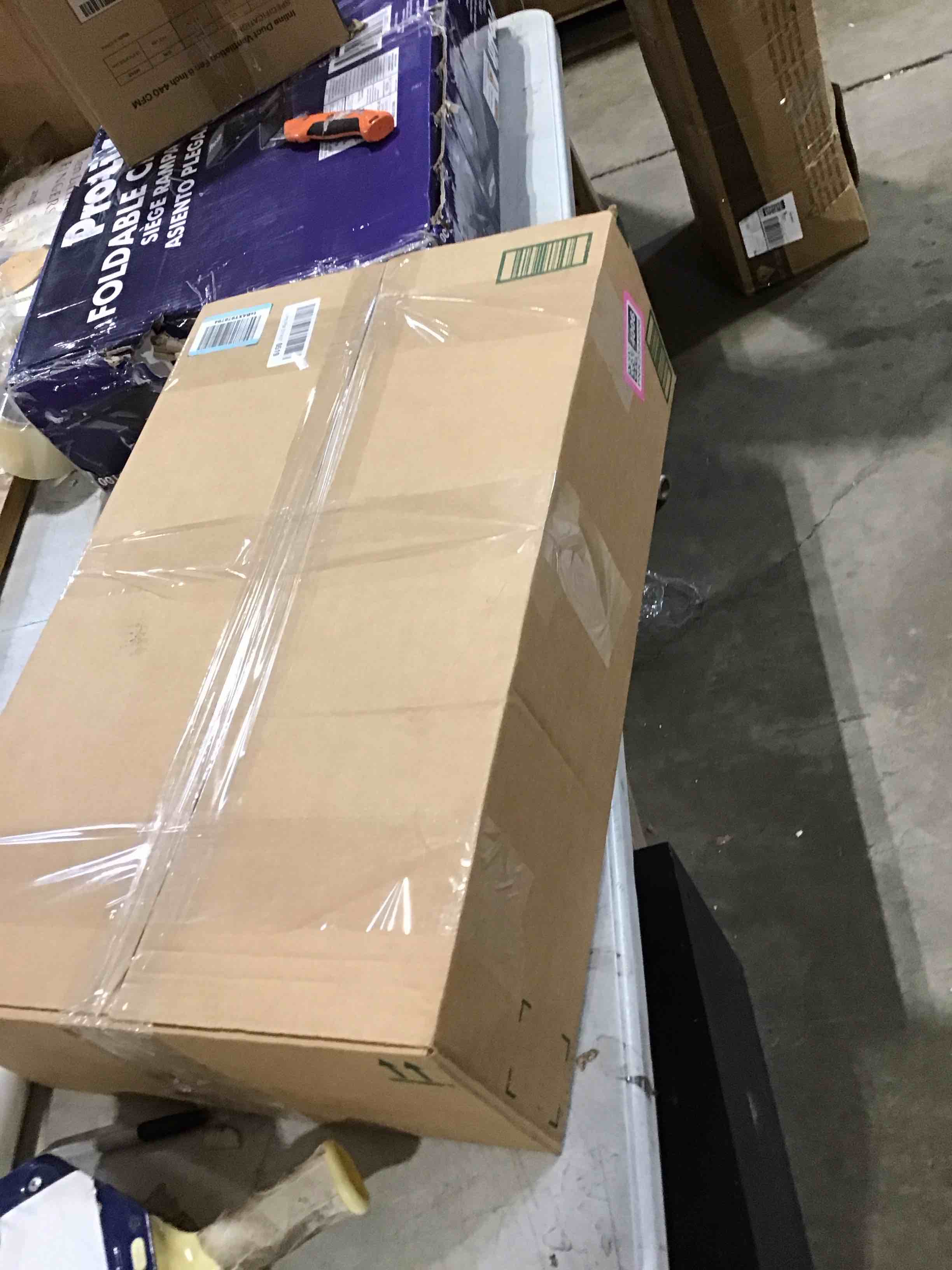 https://s3.amazonaws.com/lotting-images-prod/bidfta/PNK2594006_1750352552266.jpeg