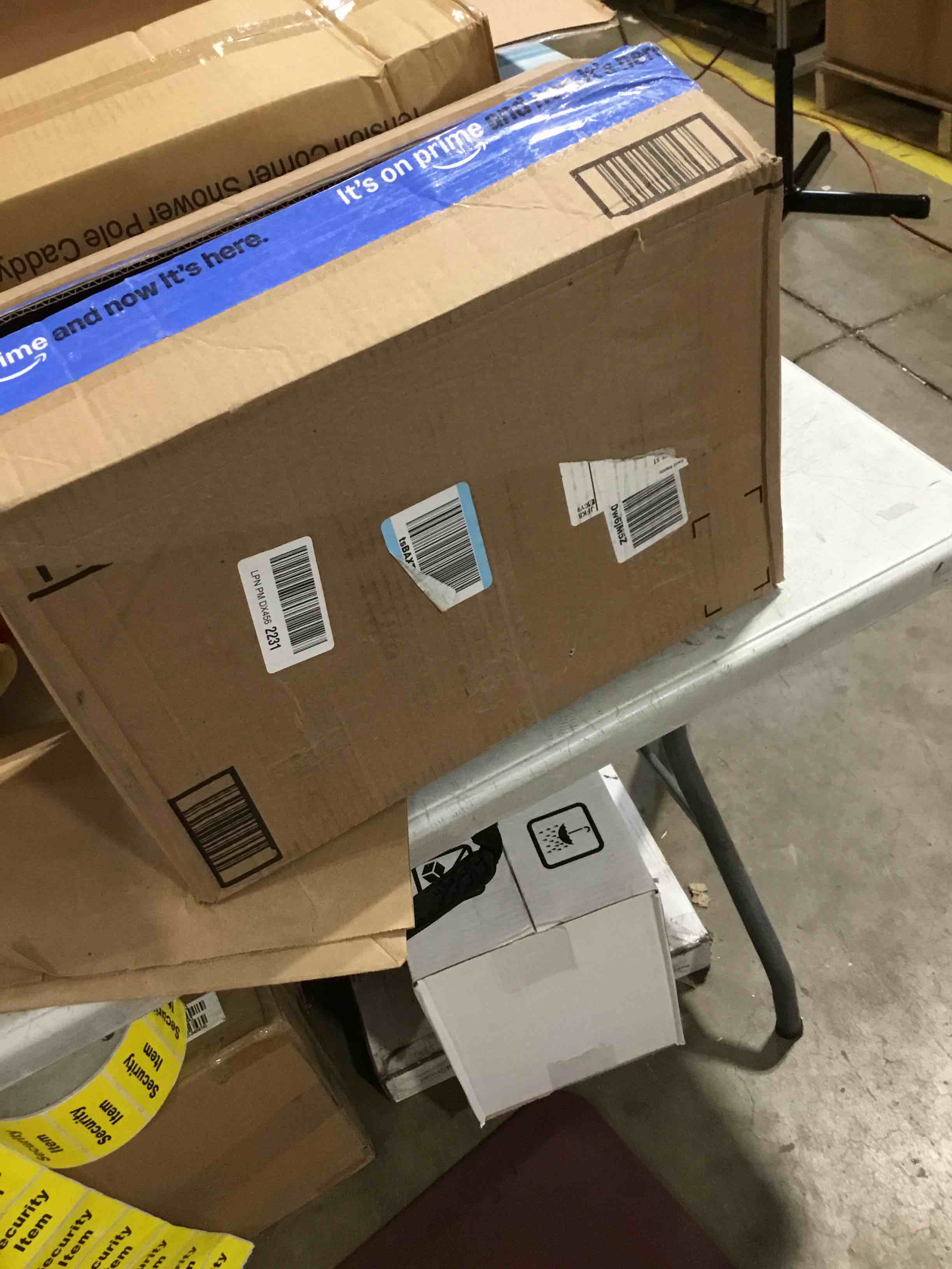 https://s3.amazonaws.com/lotting-images-prod/bidfta/PNK2594078_1750681188685.jpeg