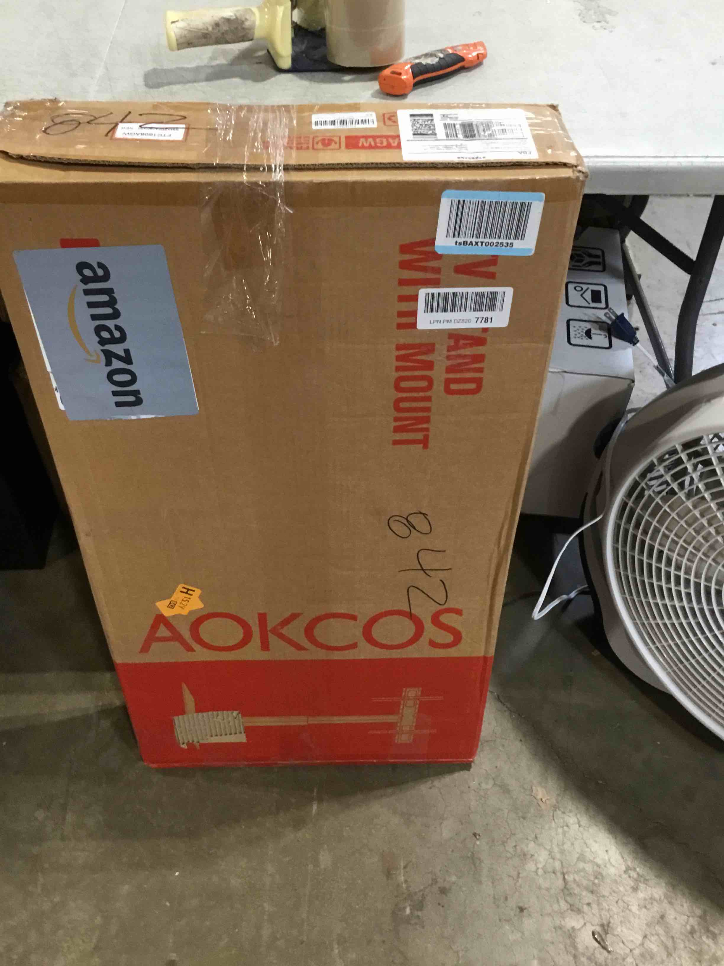 https://s3.amazonaws.com/lotting-images-prod/bidfta/PNK2594117_1750692809992.jpeg